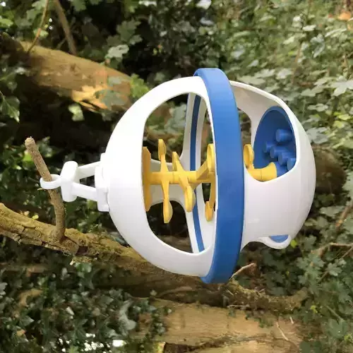 The BeePort XXL Bee Feeding and Watering Station