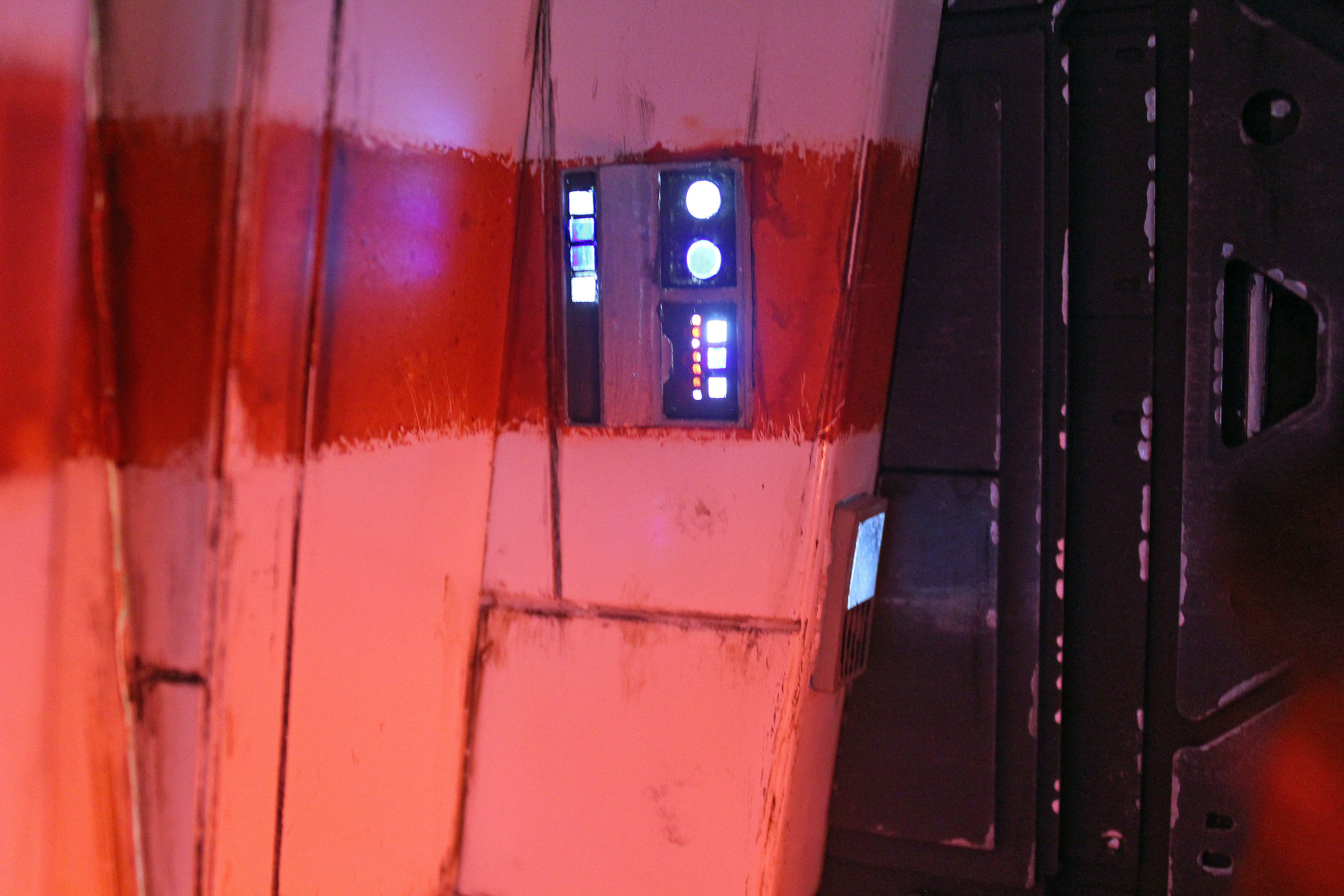 Profundities door 1-6 scale Hottoys 3D print model_20