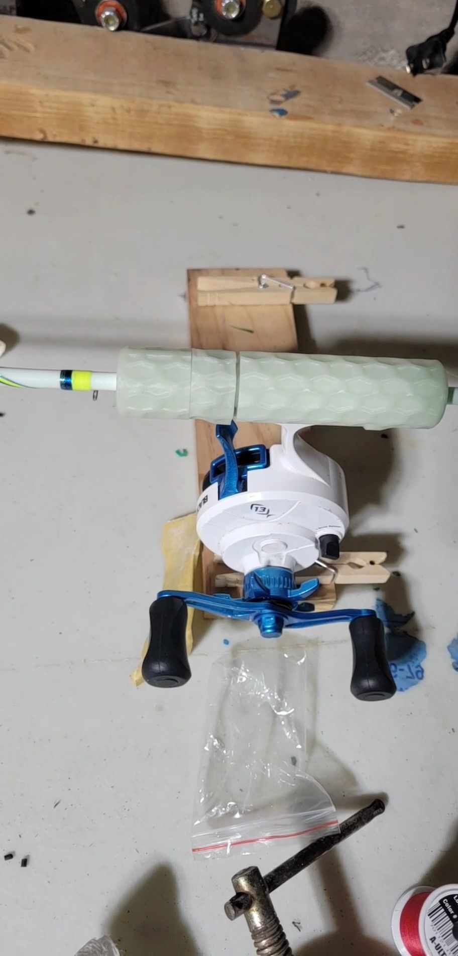 ICE SPLIT GRIP REELSEAT akaGrippyGrip 3D print model_1