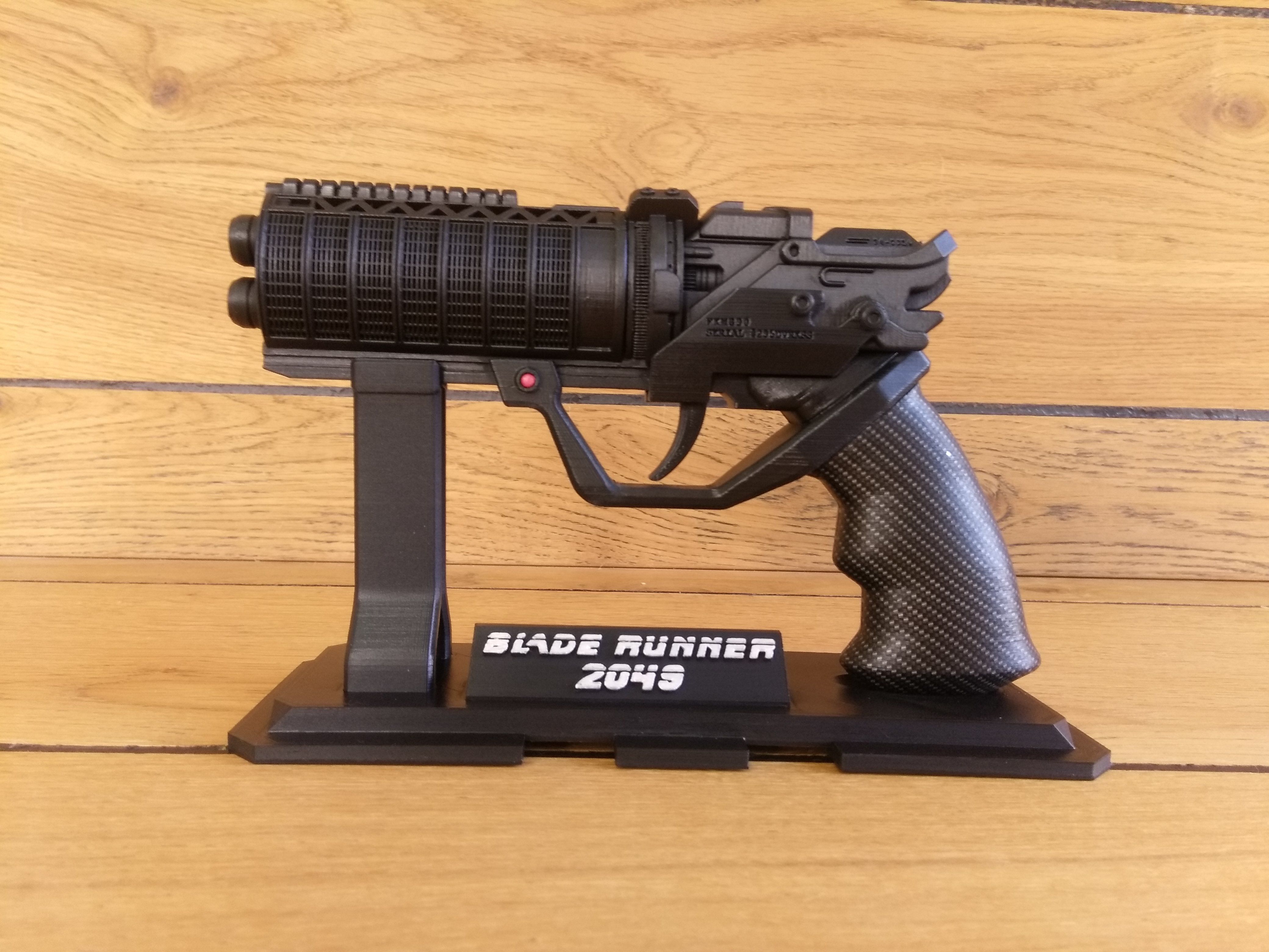 Agent K Blaster - Blade Runner 2049 - Commercial - Printable STL 3D print model_14