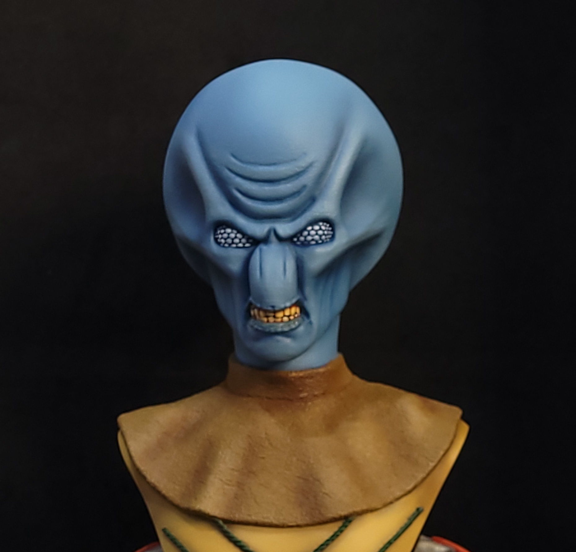 Without Warning Alien Bust Statue STL File 3D print model_4