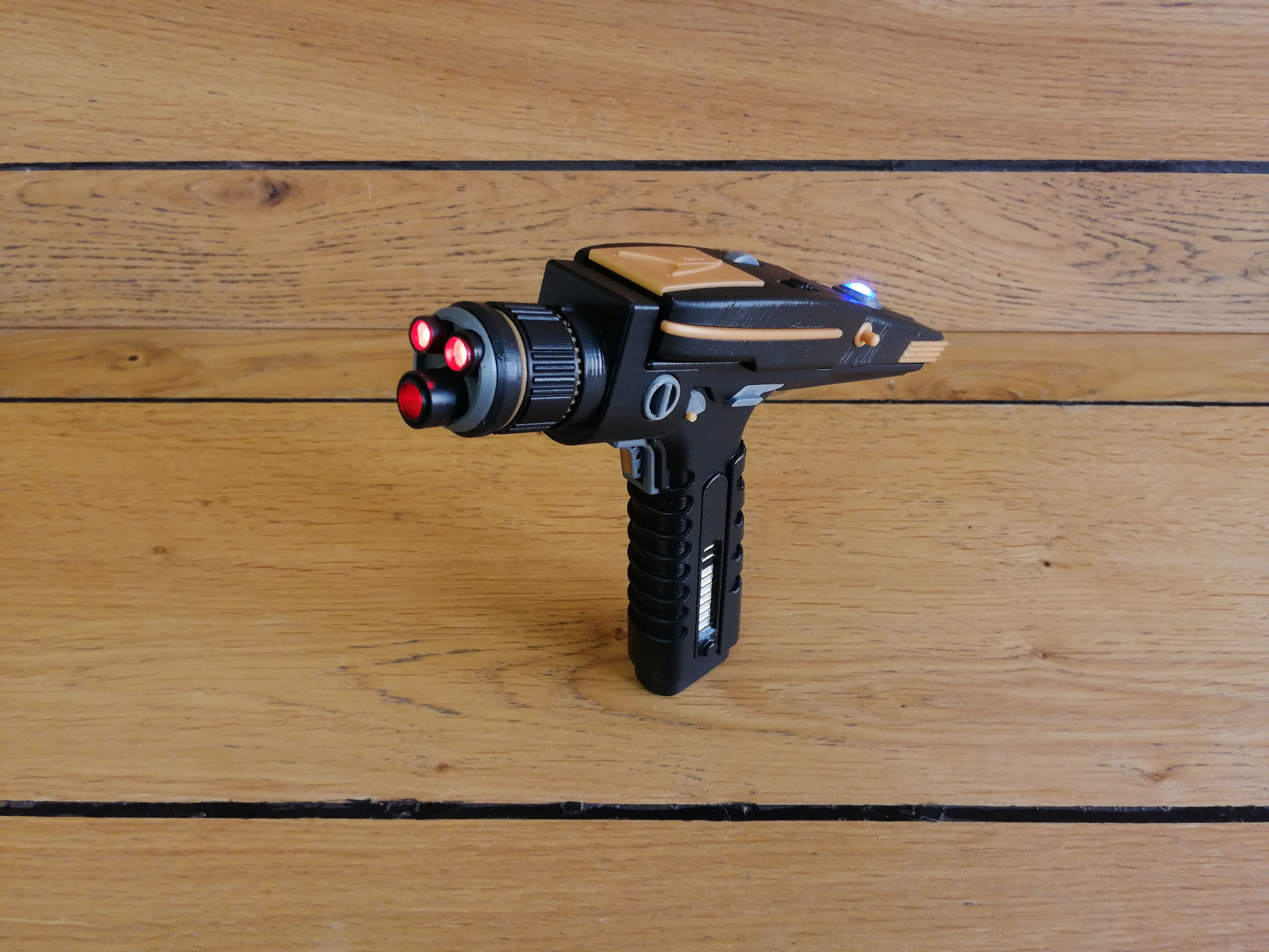 Discovery Phaser - Star Trek - Commercial - Printable - STL  3D print model_23