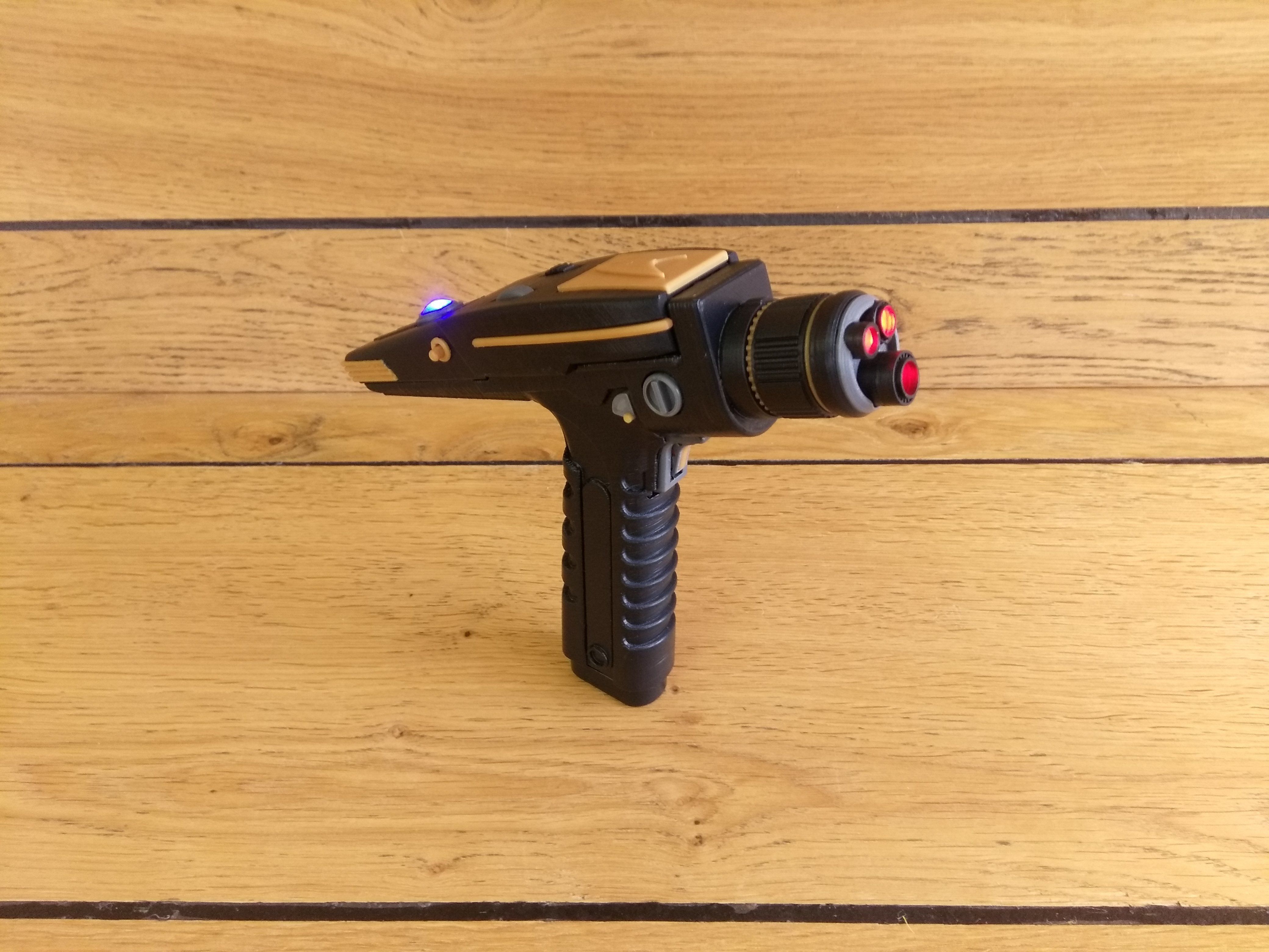 Discovery Phaser - Star Trek - Commercial - Printable - STL  3D print model_25