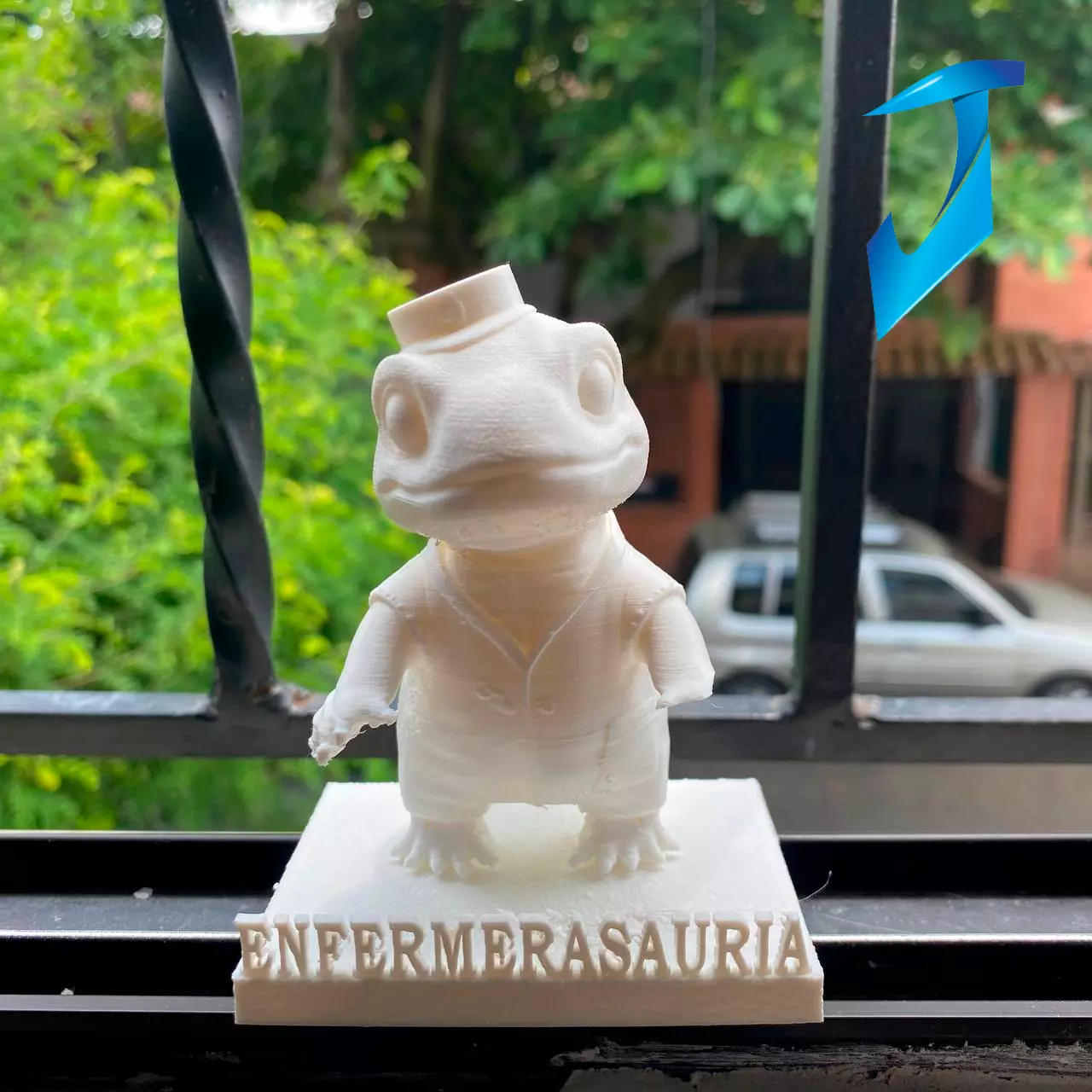 ENFERMERASAURIA DINOSAURIA ENFERMERA 3D print model