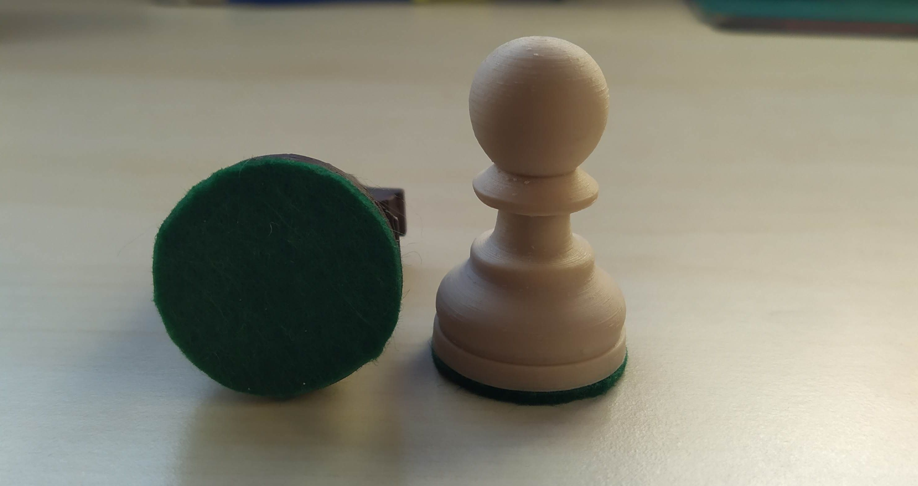 Weighted Staunton DGT Chess Set 3D print model_7