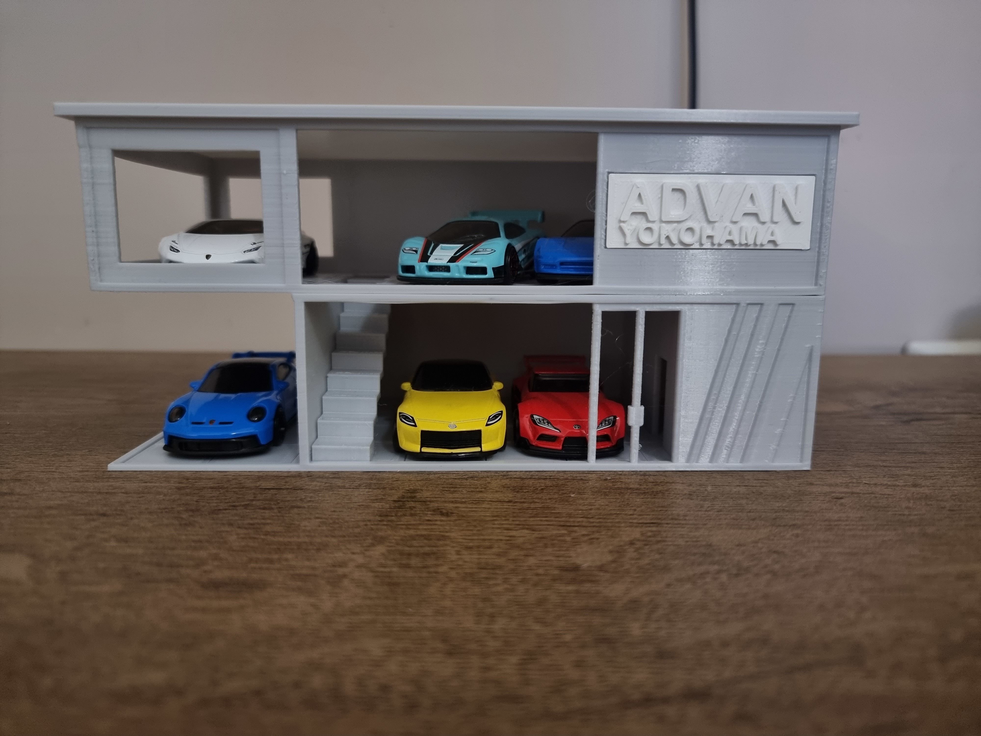 Advan garage 1 64 3D print model_1