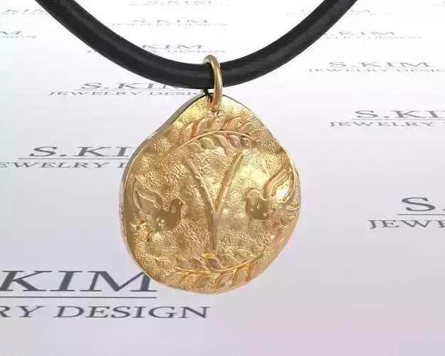 Doves medallion pendant