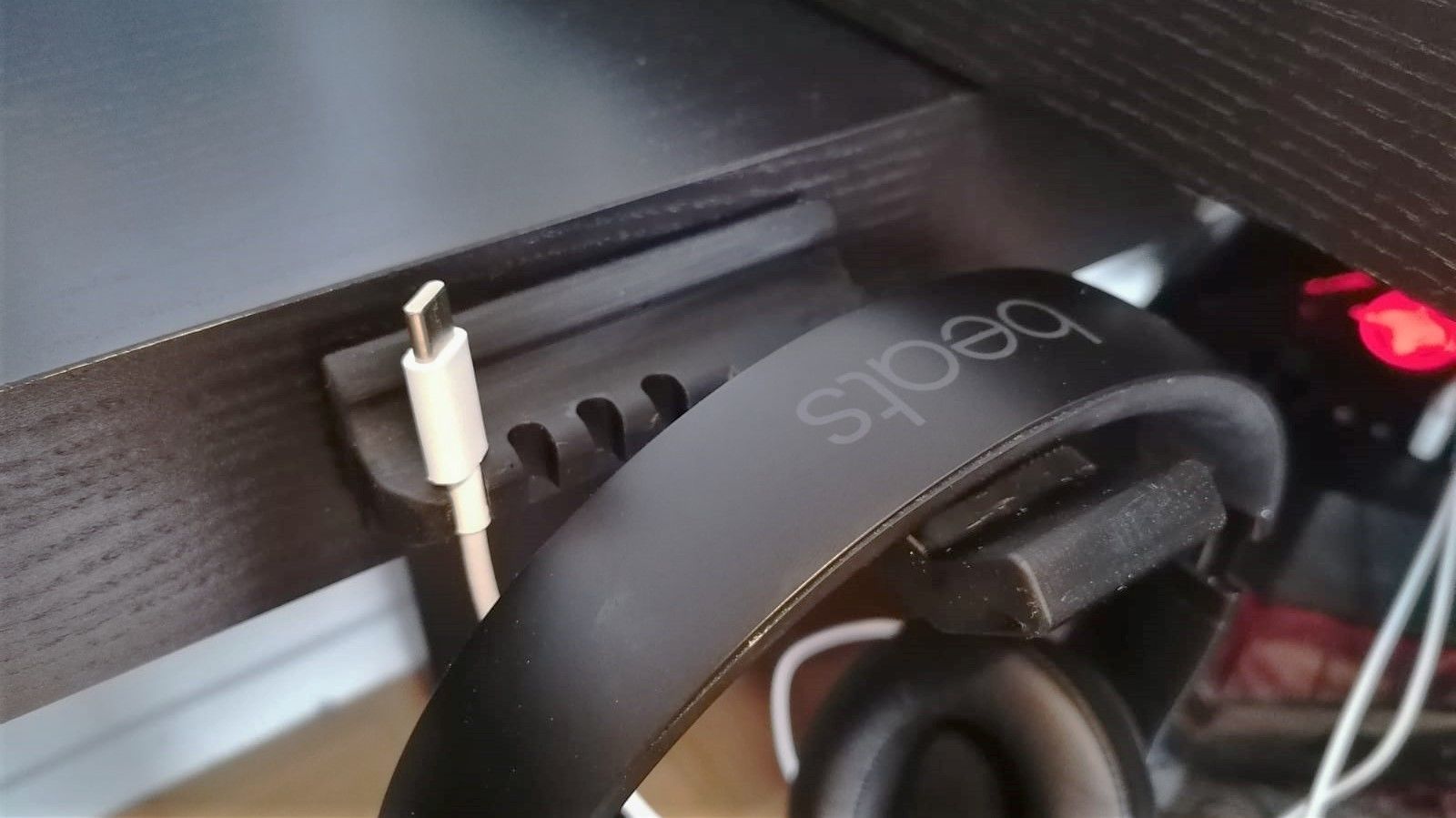 Headphone and cable holder 3D print model_4