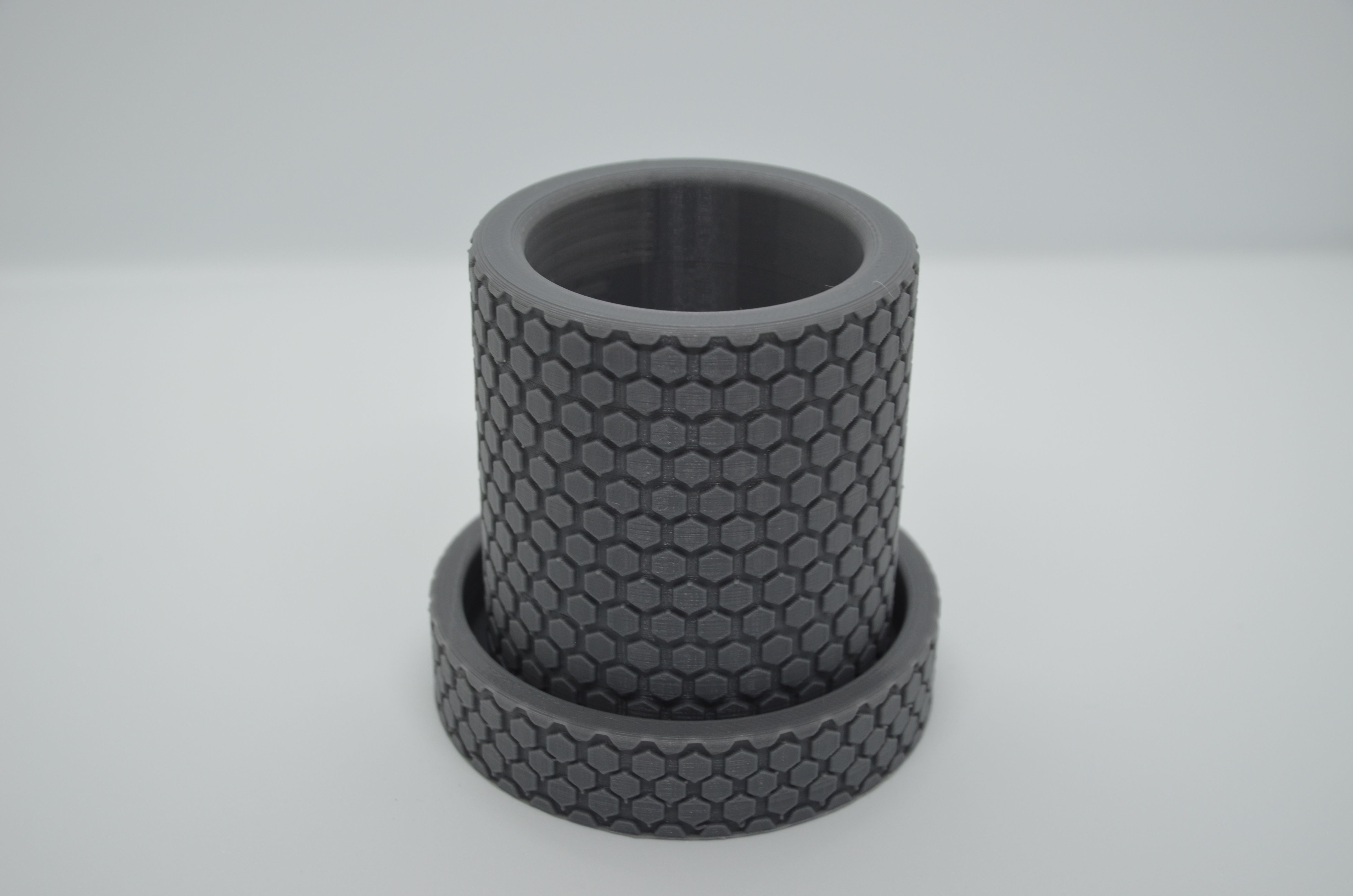 Flowerpot1 planter with plant inside 3D print model_3