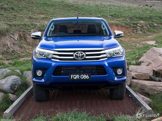 Toyota Hilux 2016 Low-poly 3D model