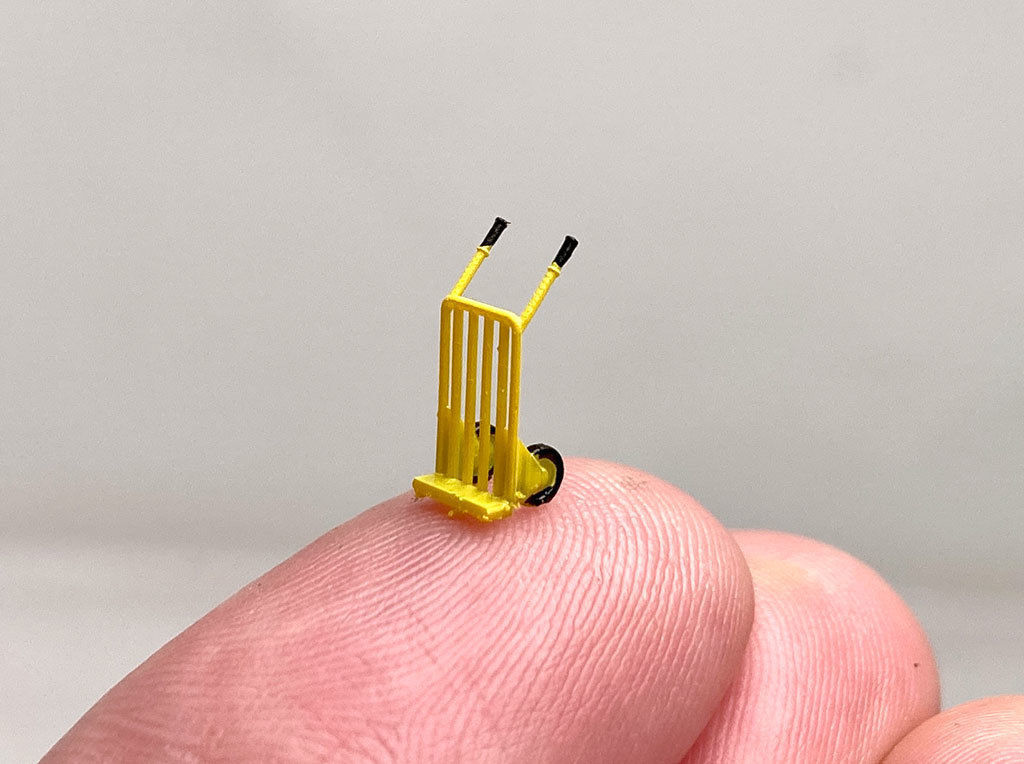 DET-0007 Roundhouse interior set of 17 items H0-scale 3D print model_10