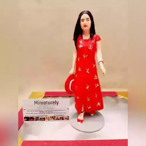 GIRL WITH HAT - MODEL- MODEL GIRL - SUMMER HAT - PRETTY GIRL 3D print model