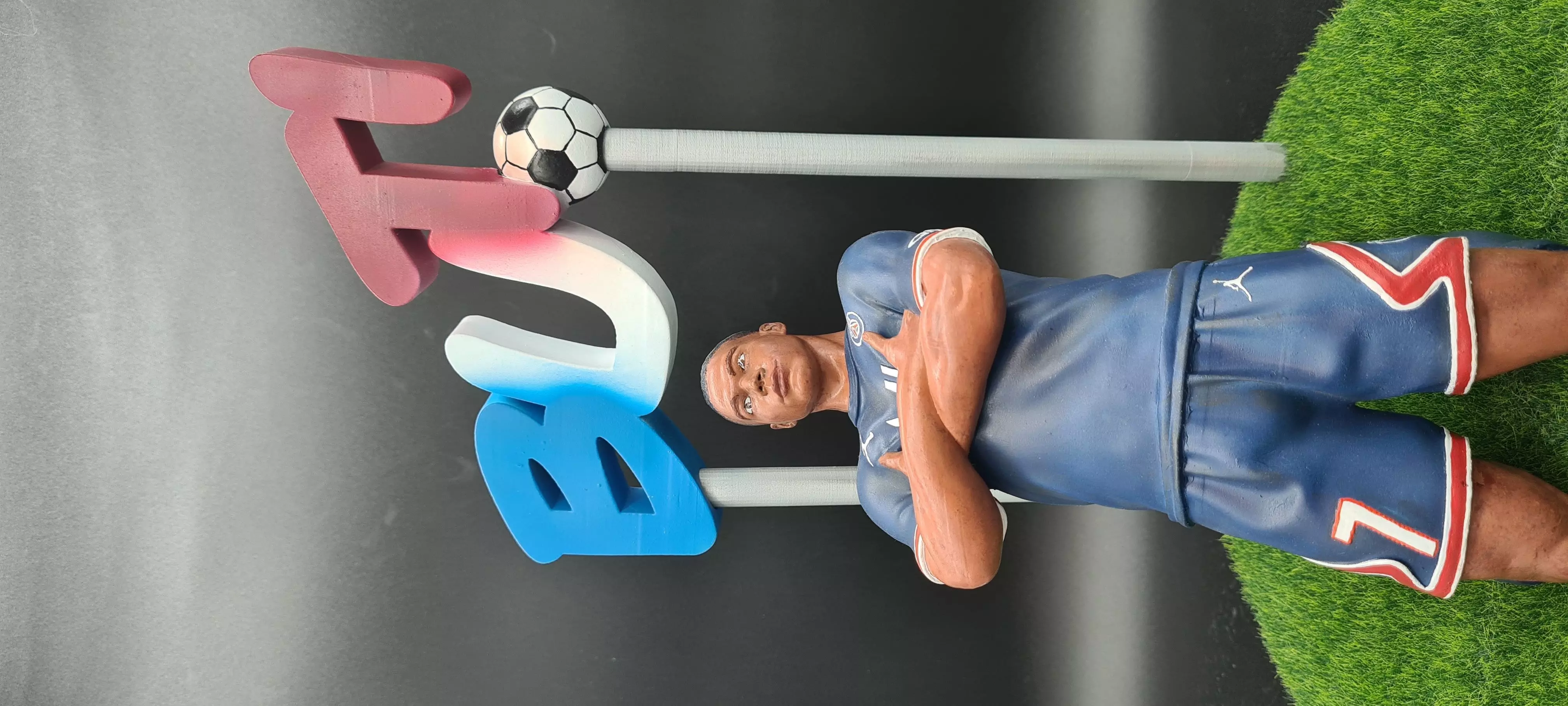 Footballeur Kylian Mbappe 3D print model_0
