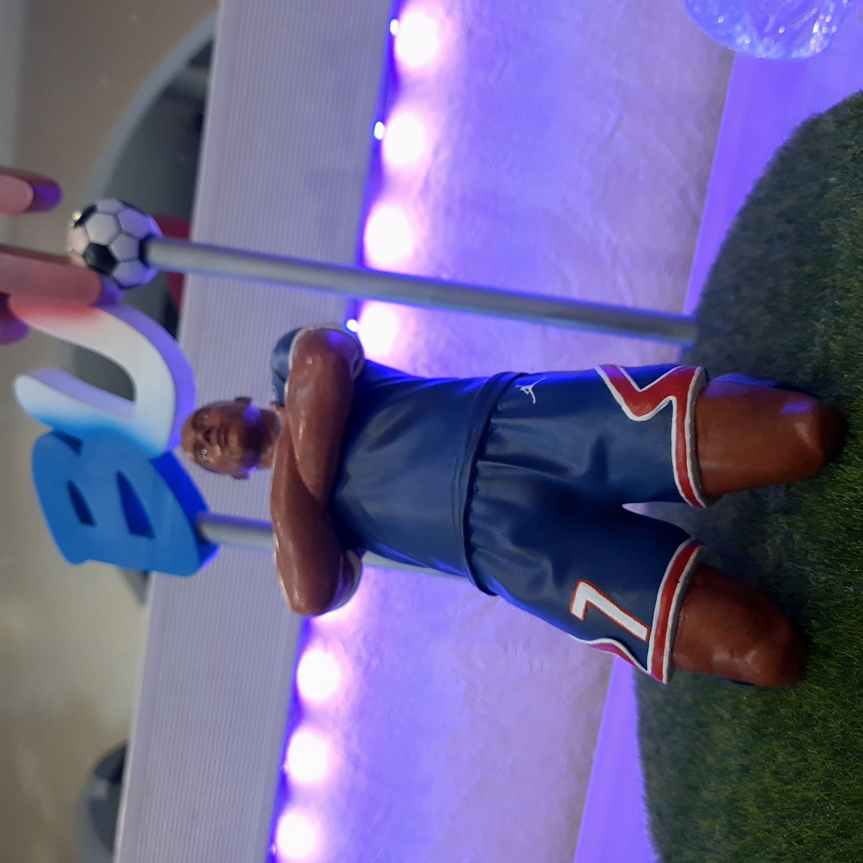 Footballeur Kylian Mbappe 3D print model_27