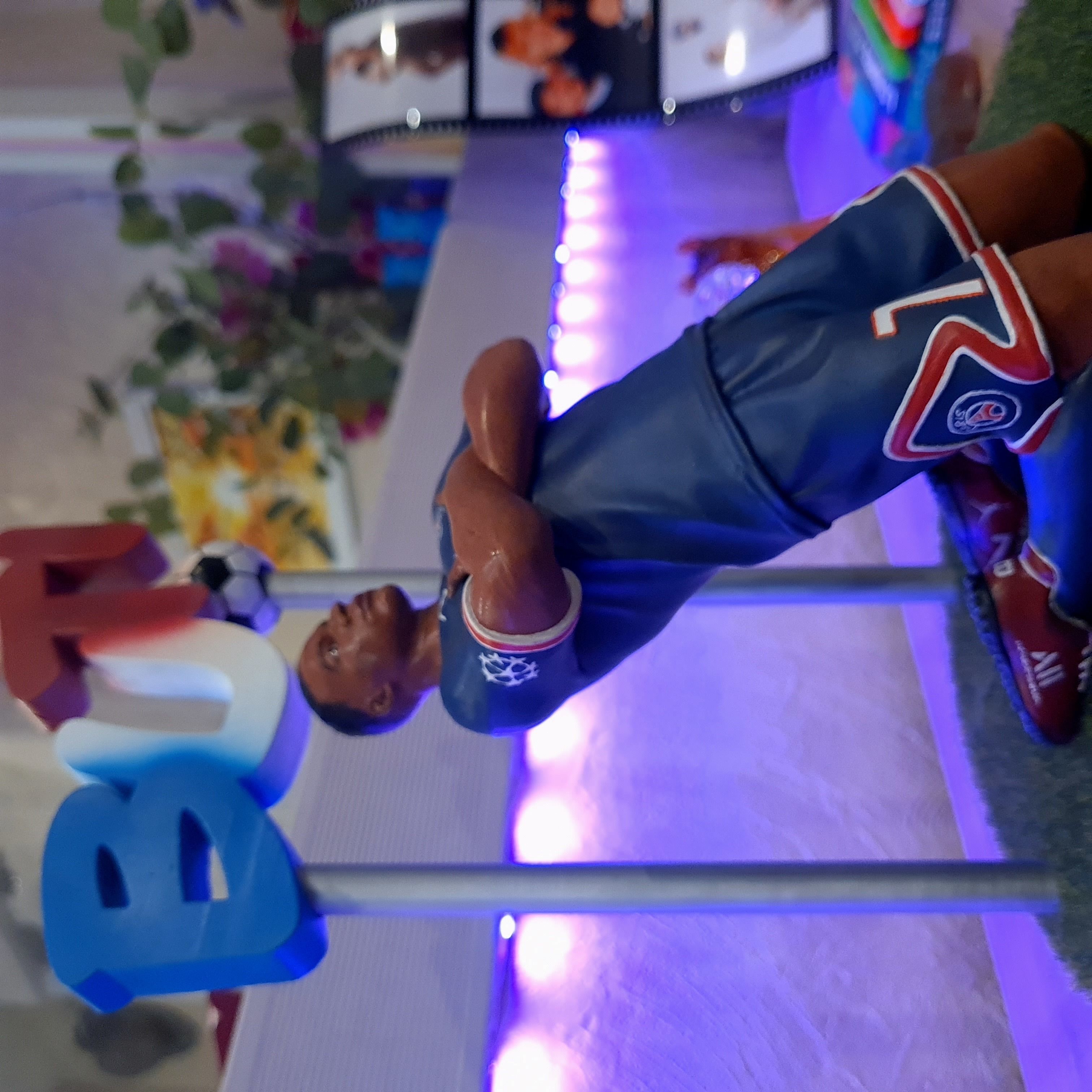 Footballeur Kylian Mbappe 3D print model_26