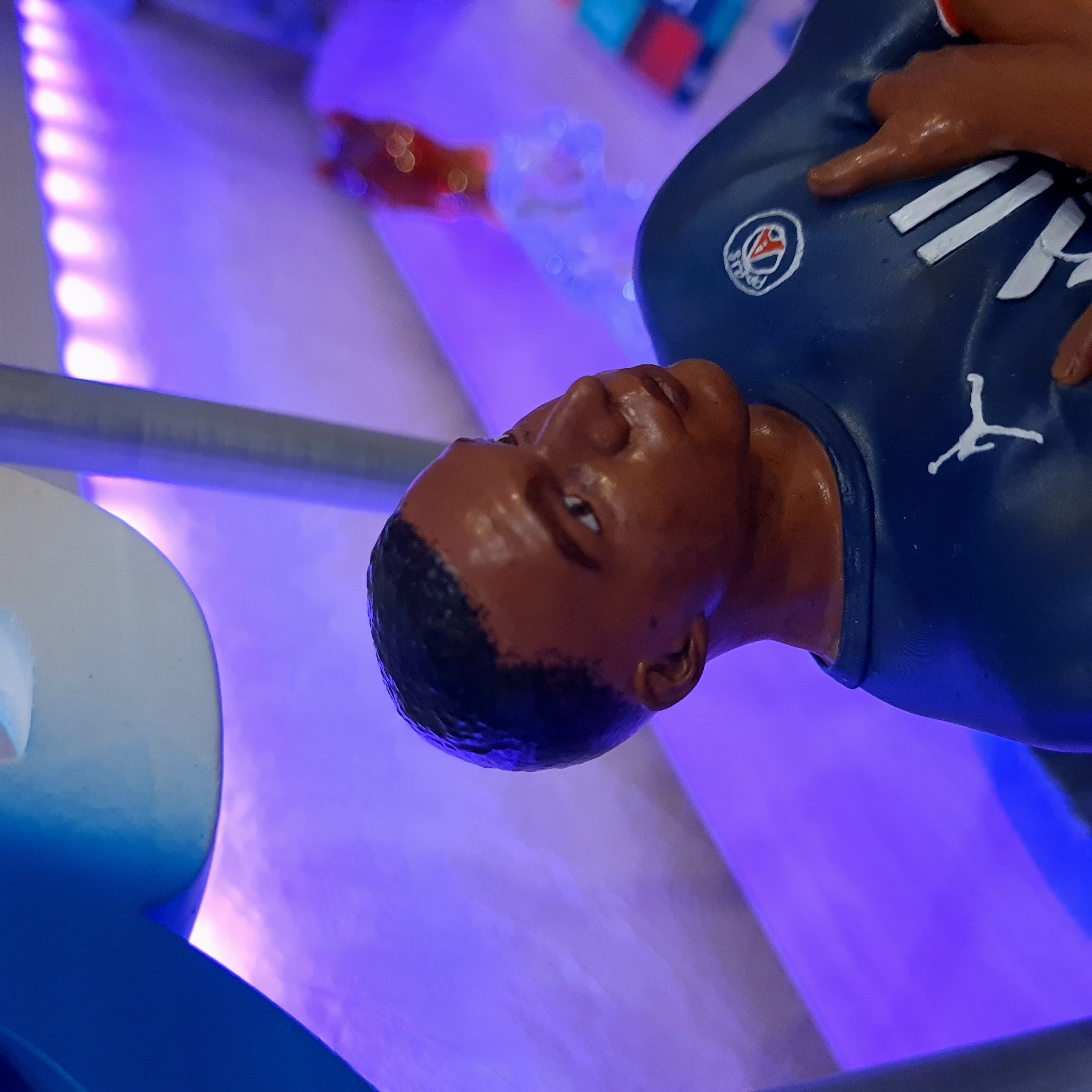 Footballeur Kylian Mbappe 3D print model_25