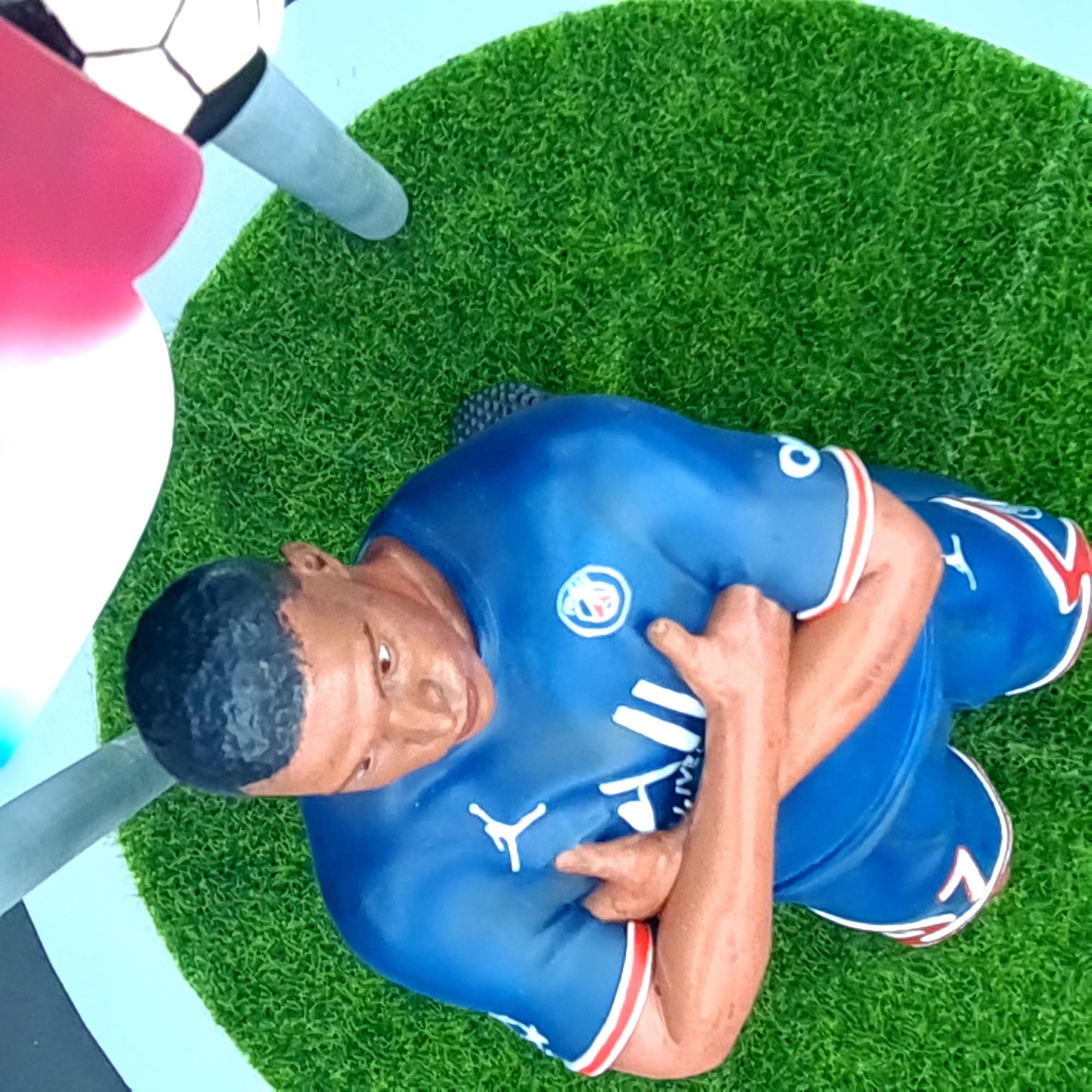 Footballeur Kylian Mbappe 3D print model_17