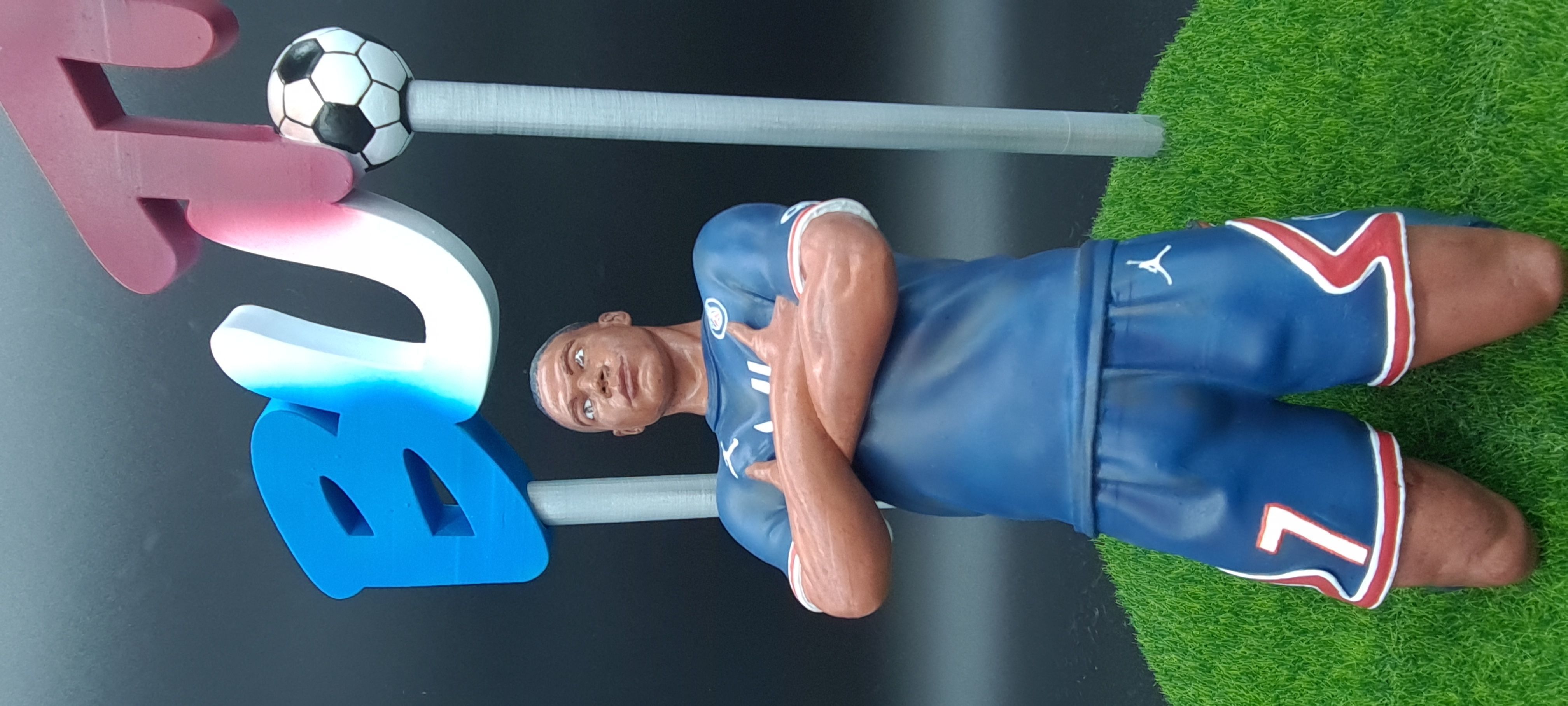 Footballeur Kylian Mbappe 3D print model_2