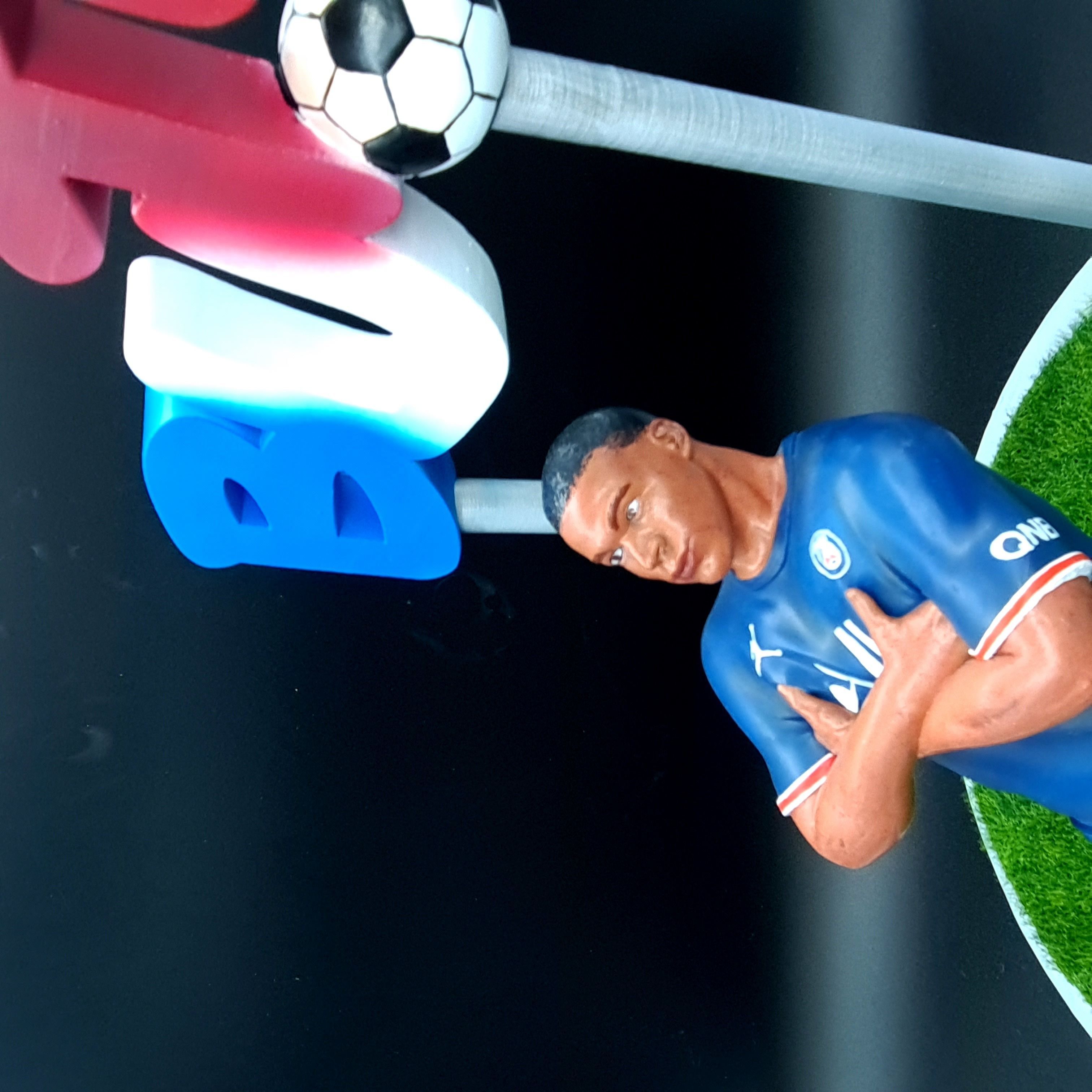 Footballeur Kylian Mbappe 3D print model_11