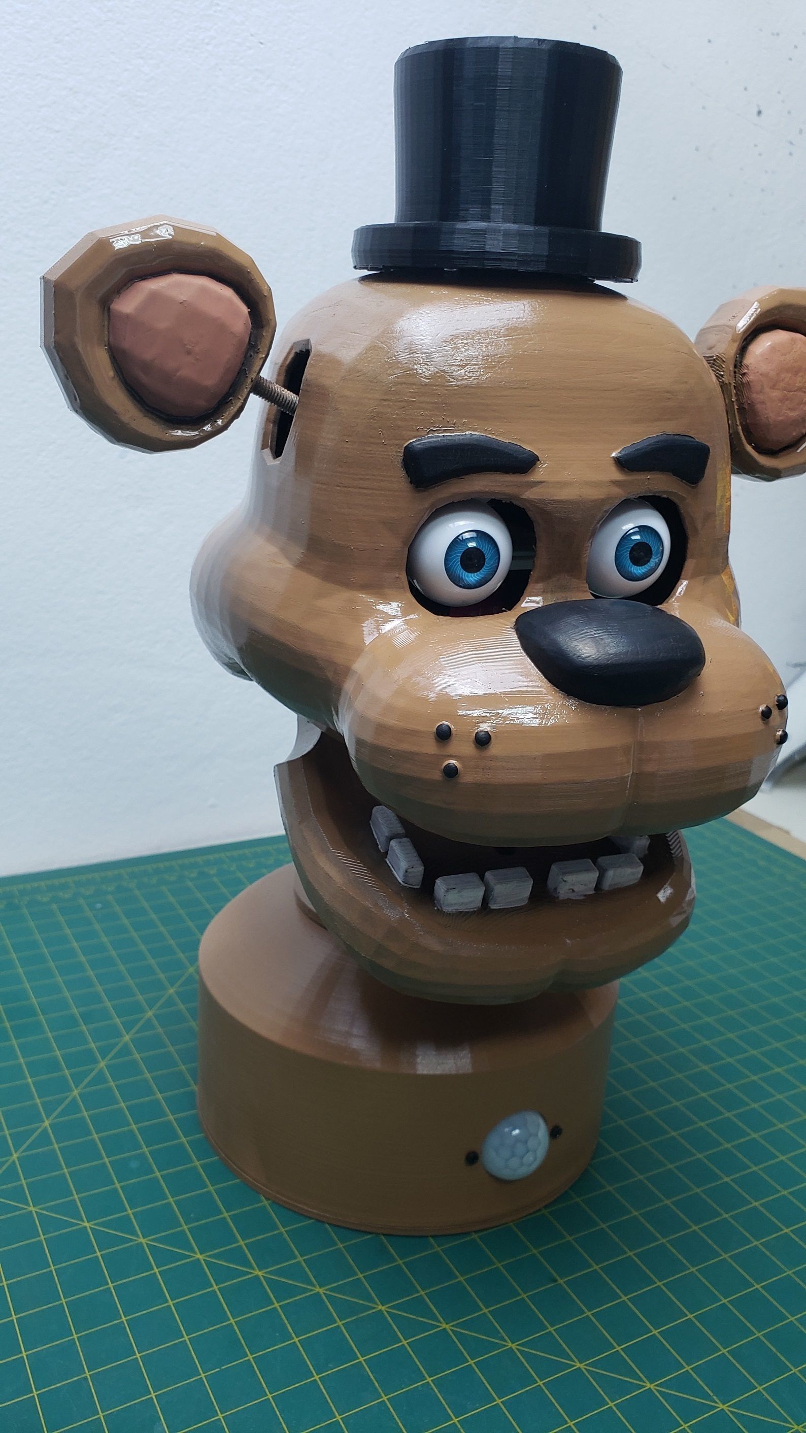 DIY FNAF Animatronic Freddy head 3D model_3