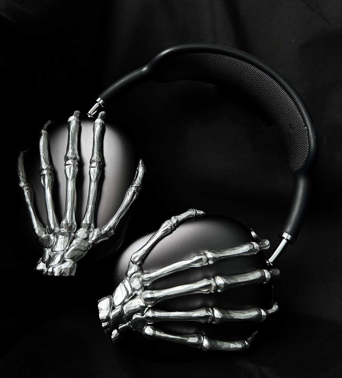 SKELETON HAND Attachments for AIRPODS MAX 3D print model_3