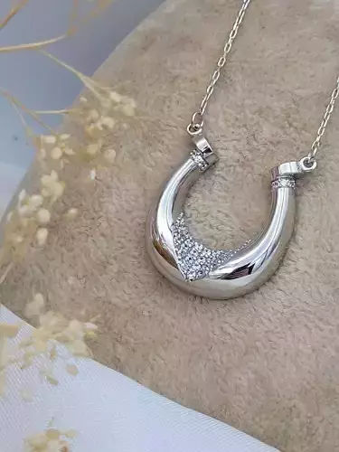 HorseShoe Pendant