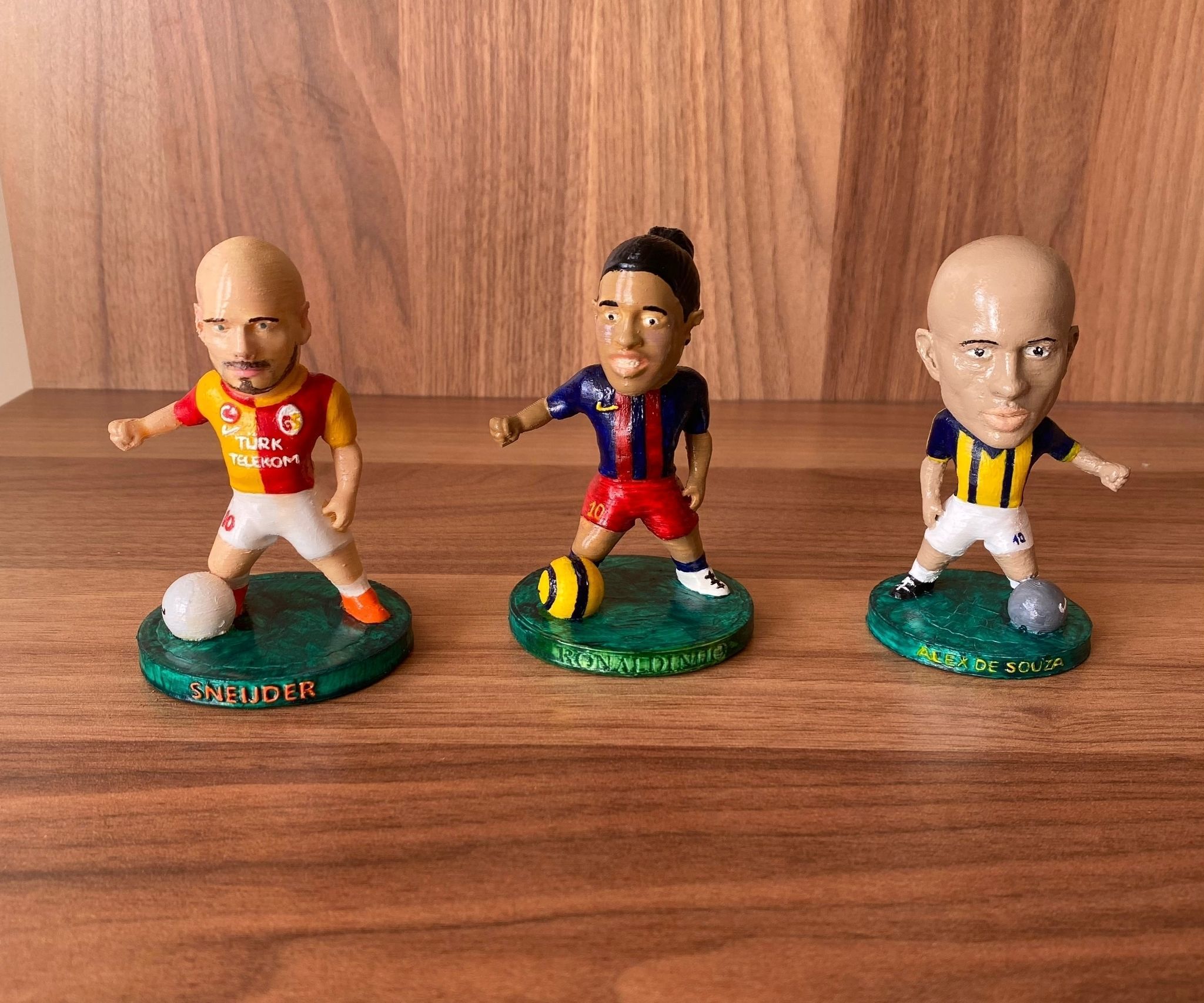 RONALDINHO PRINTABLE MODEL 3D print model_3