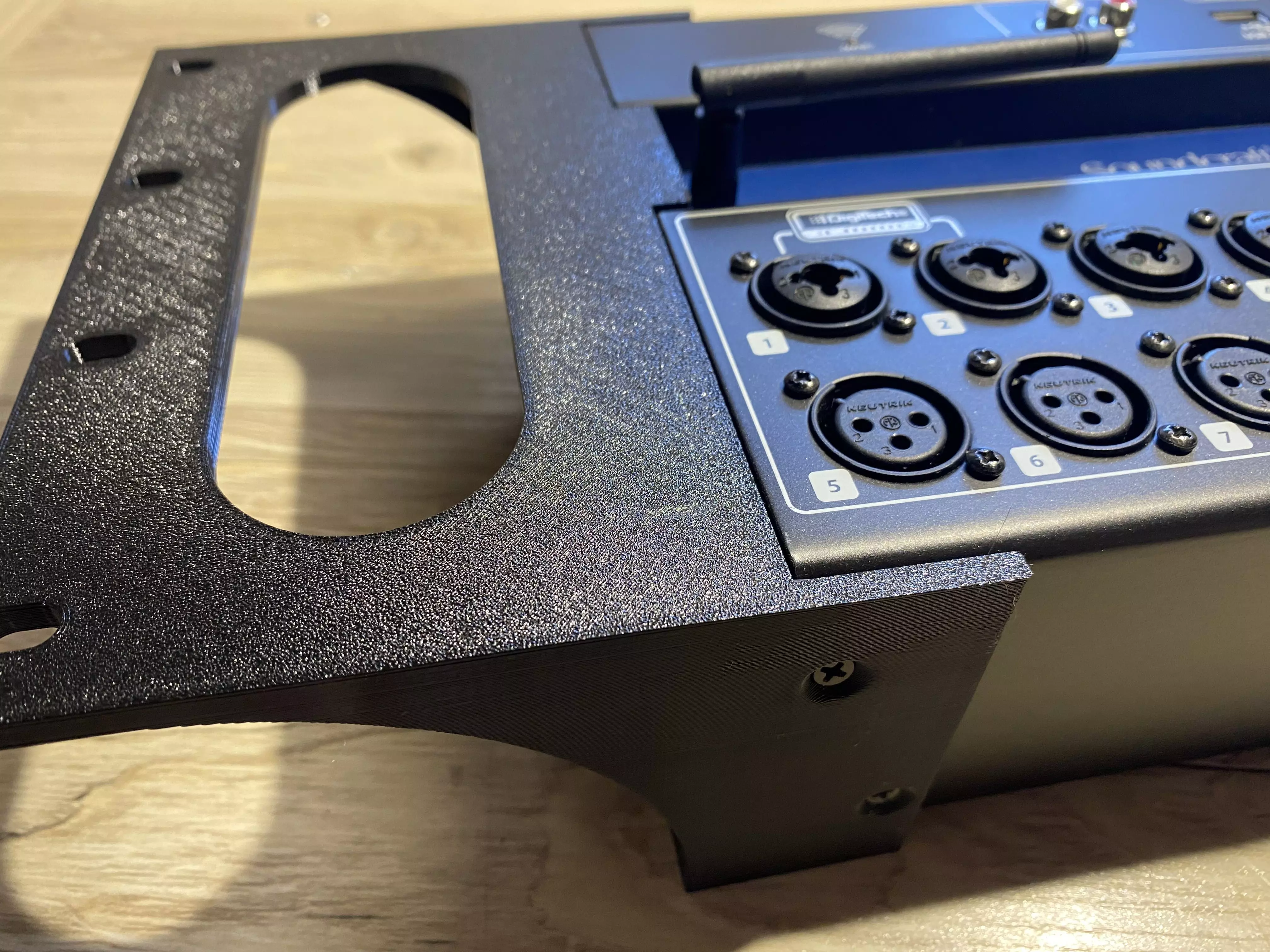 soundcraft ui12 rack adapter 3D print model_0