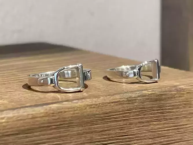 Stirrup Ring
