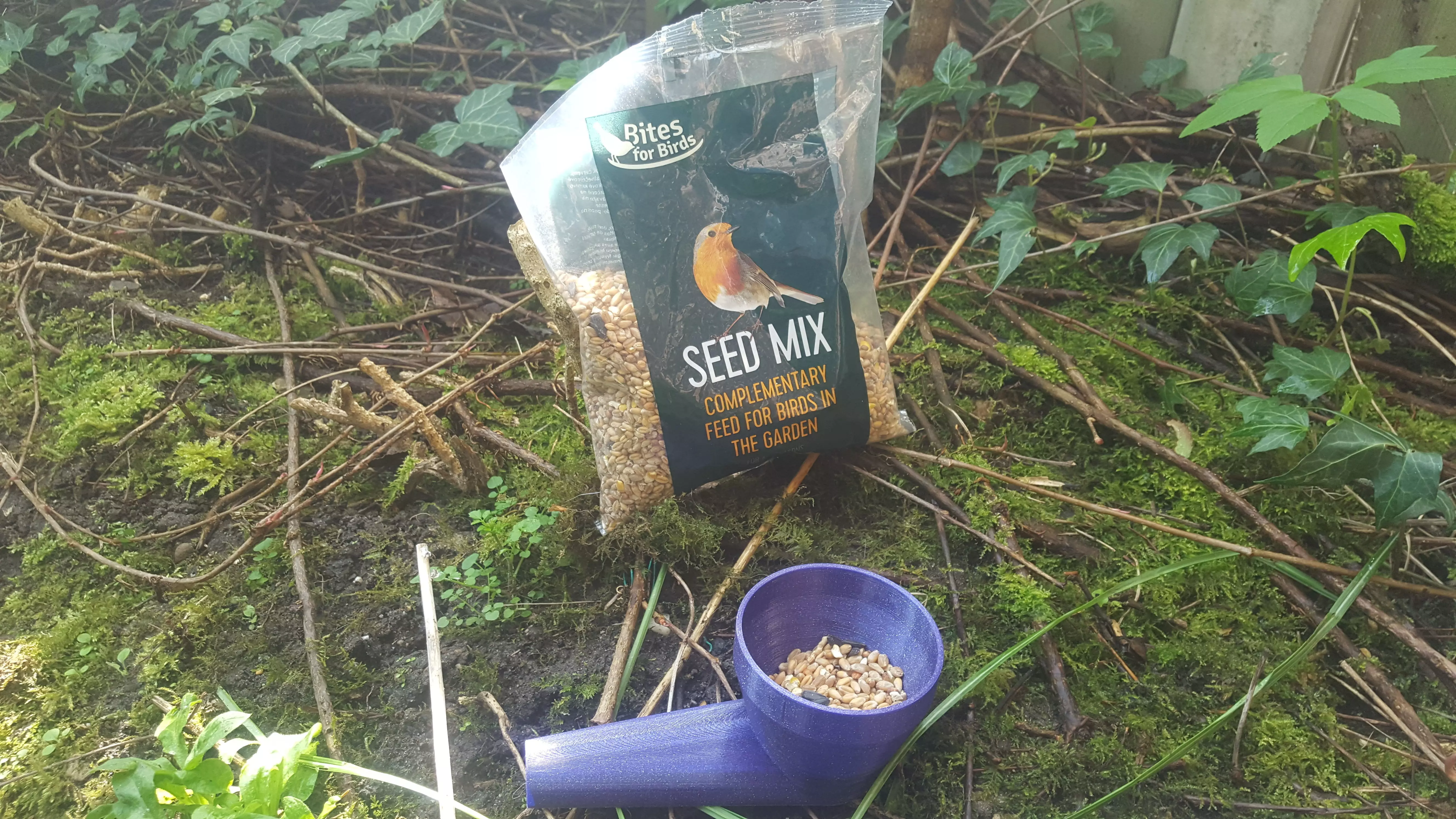 Bird Seed Dispenser Free 3D print model_0