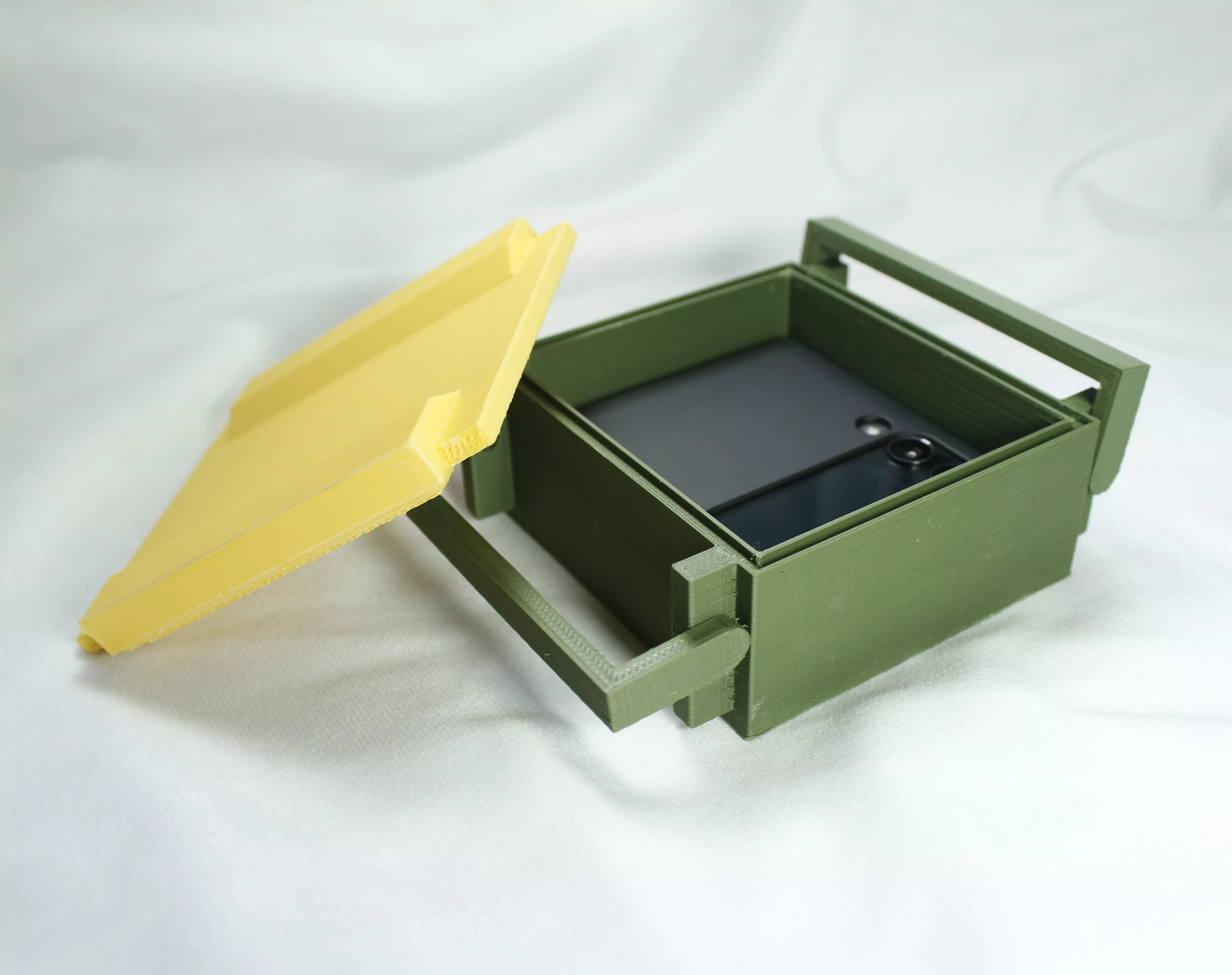 3D Locking Handle Weatherproof Smartphone Storage Box 3D print model