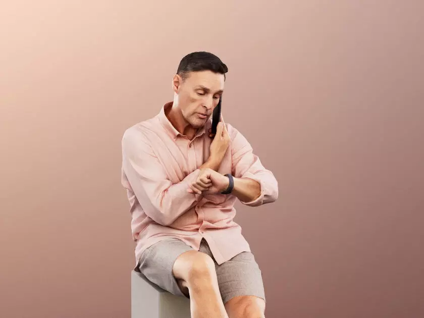 Ruben 13678 - Sitting Casual Man In Summer Outfit Phone Call Low-poly 3D model_0