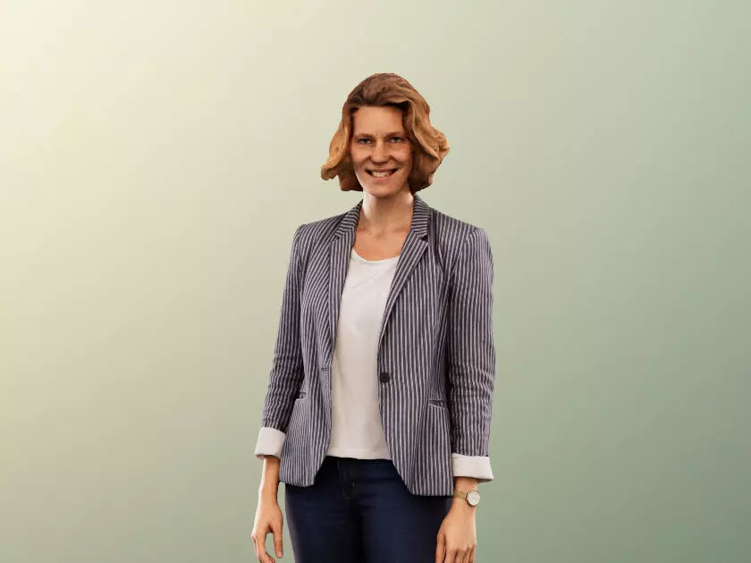 Anja 13524 - Walking Business Woman Low-poly 3D model