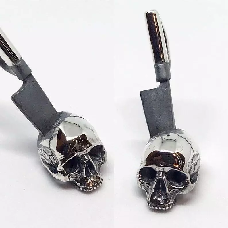 Skull With Knife Pendant 3D print model_0