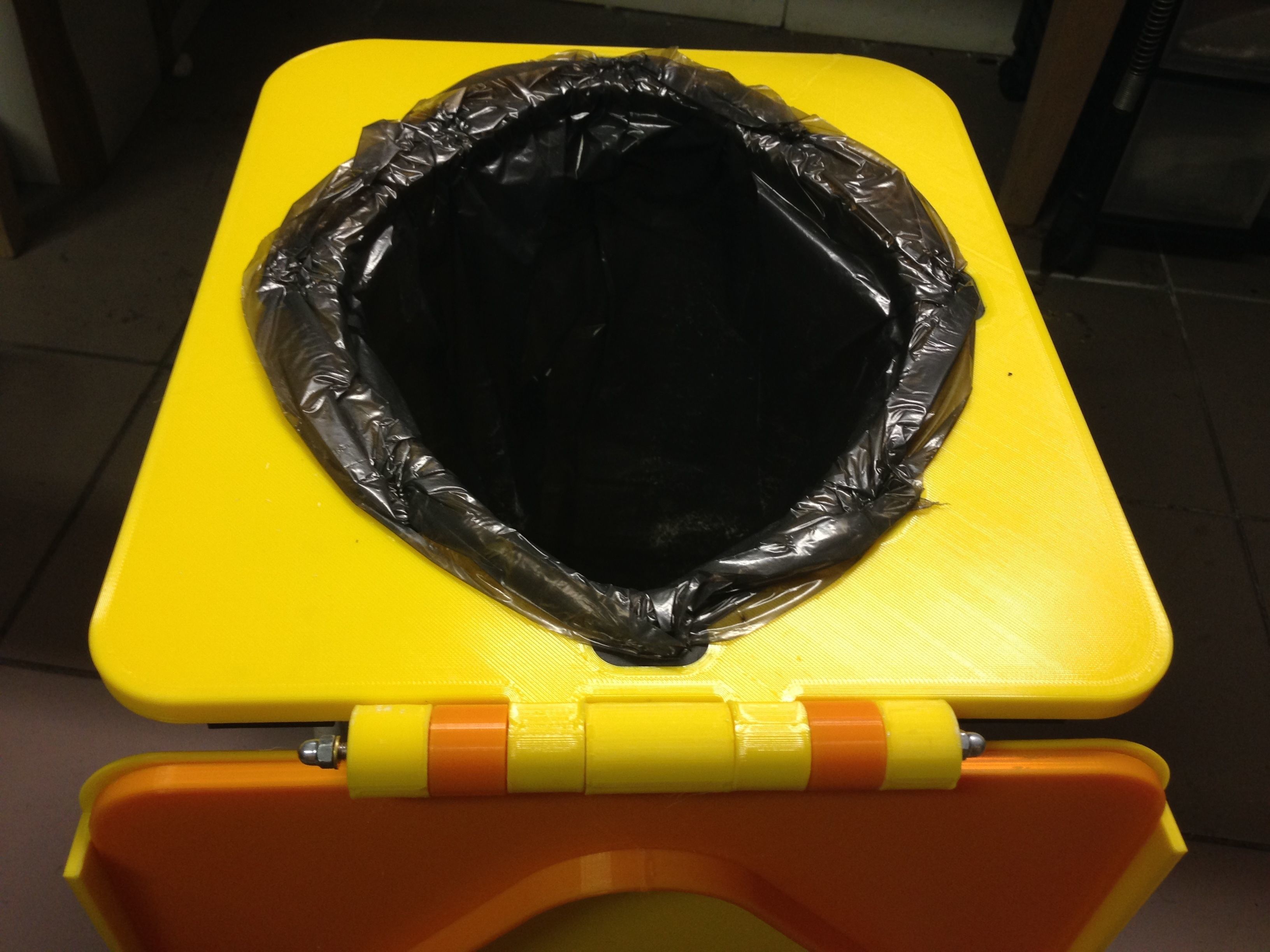Emergency toilet 3D print model_14