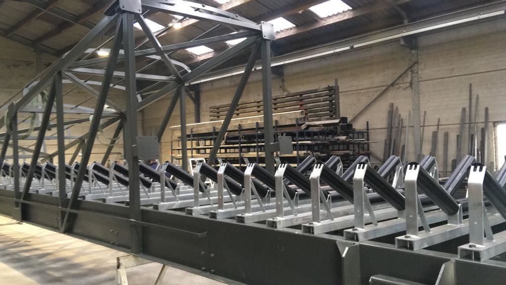 Mobile hopper feeder for port utilities 3D model_8