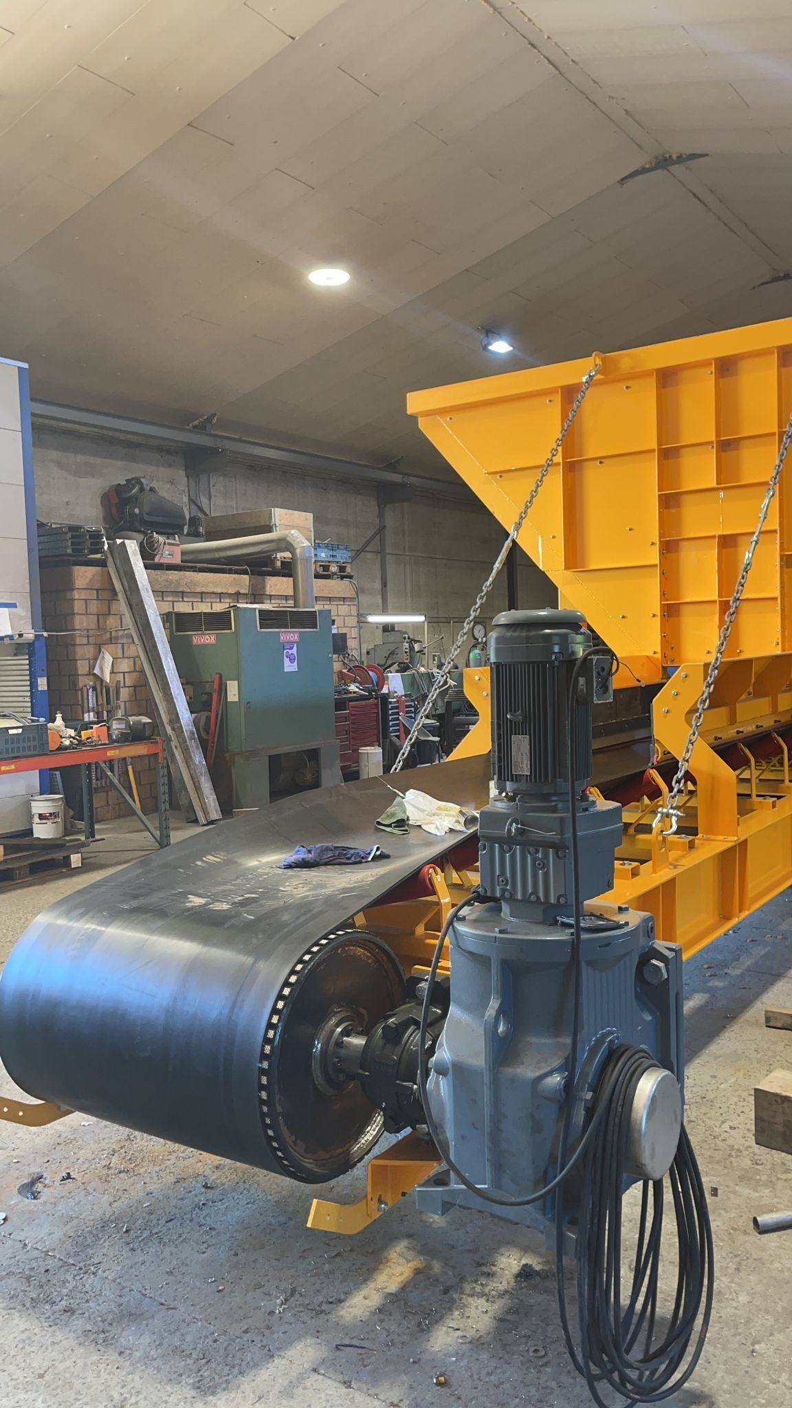 Hopper feeder for aggregates 3D model_8