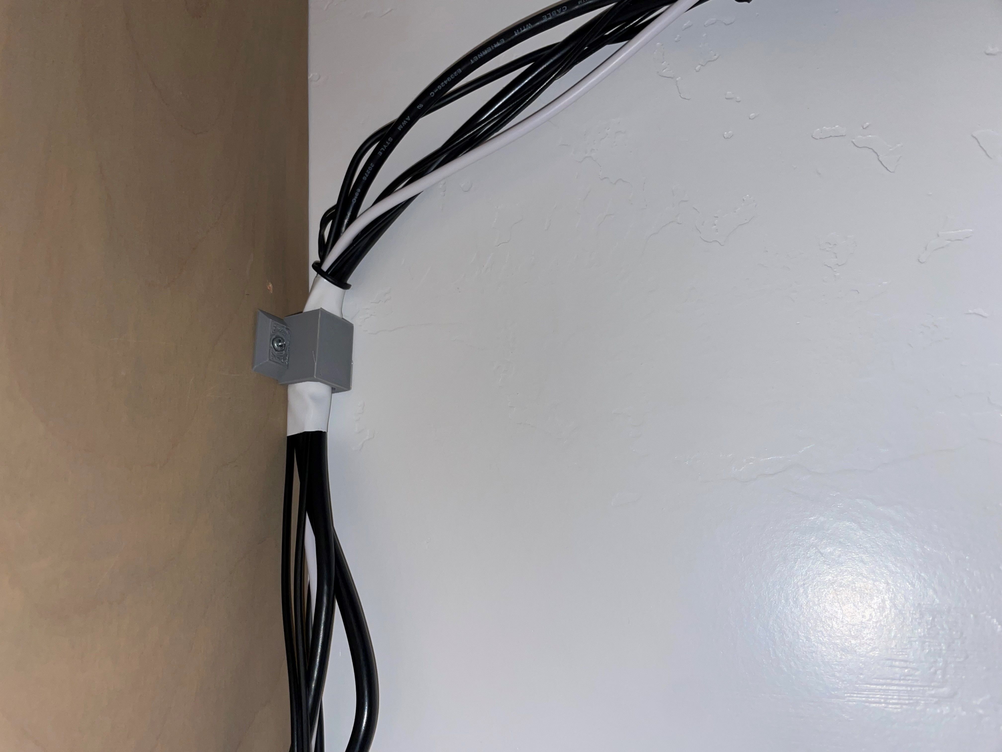 Simple Cable Holder Free 3D print model_4