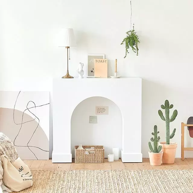 Mare interior fireplace and console shelf 3D model