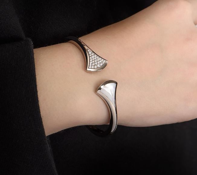 Bvlgari Divas Dream THICK STONE AND DIAMOND Bracelet 3D print model_5