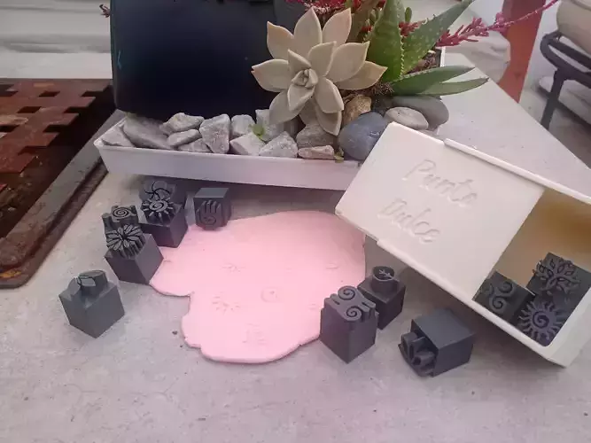 Caja con 12 Sellos Sellitos para Arcilla Porcelana 3D print model