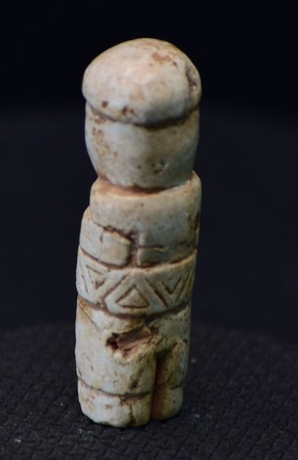 Tiwanaku or Aztec personal religious artifact 3D print model_4