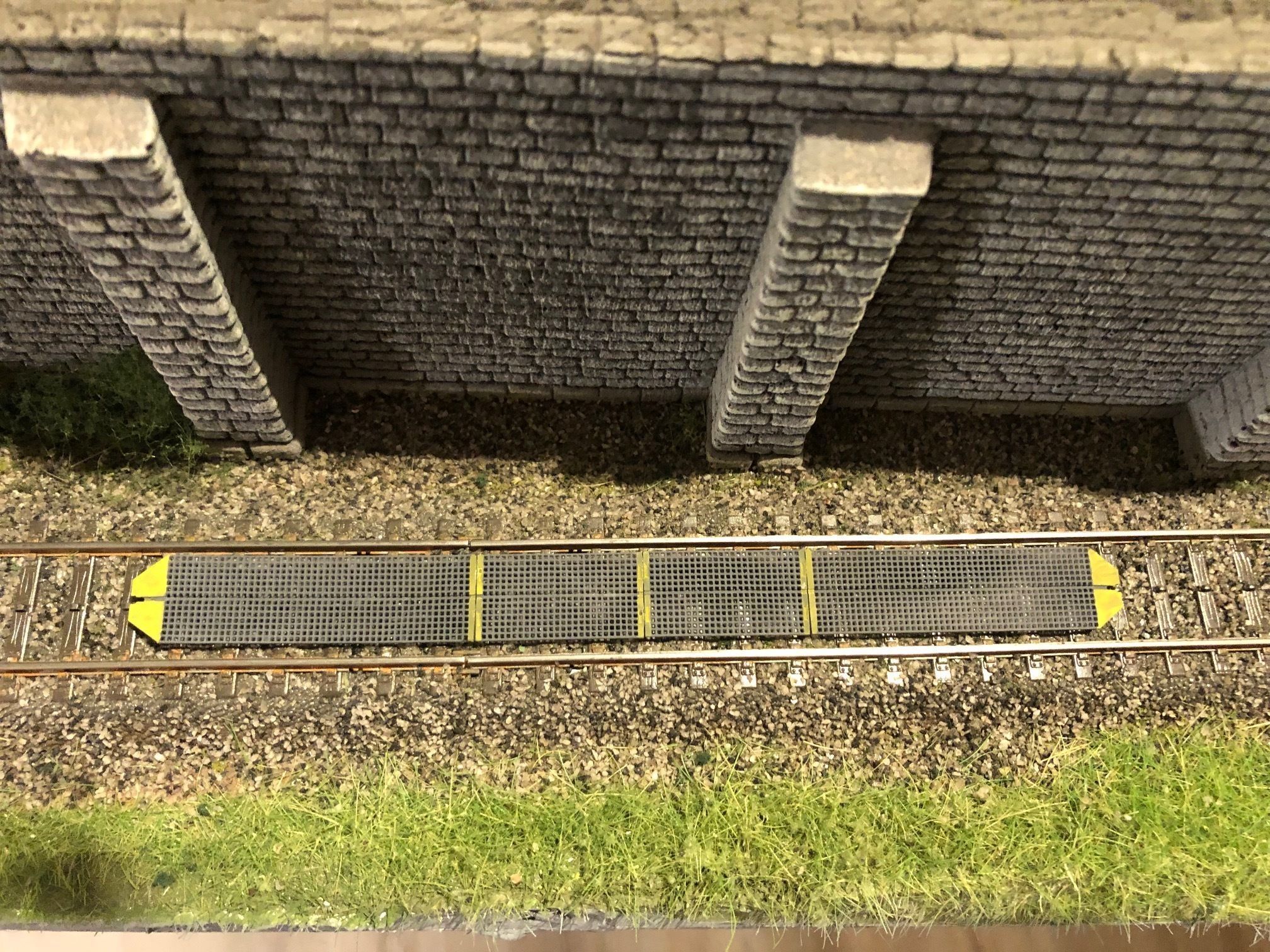 Wartungsbuehne und Gleisabdeckungen in H0 3D print model_6