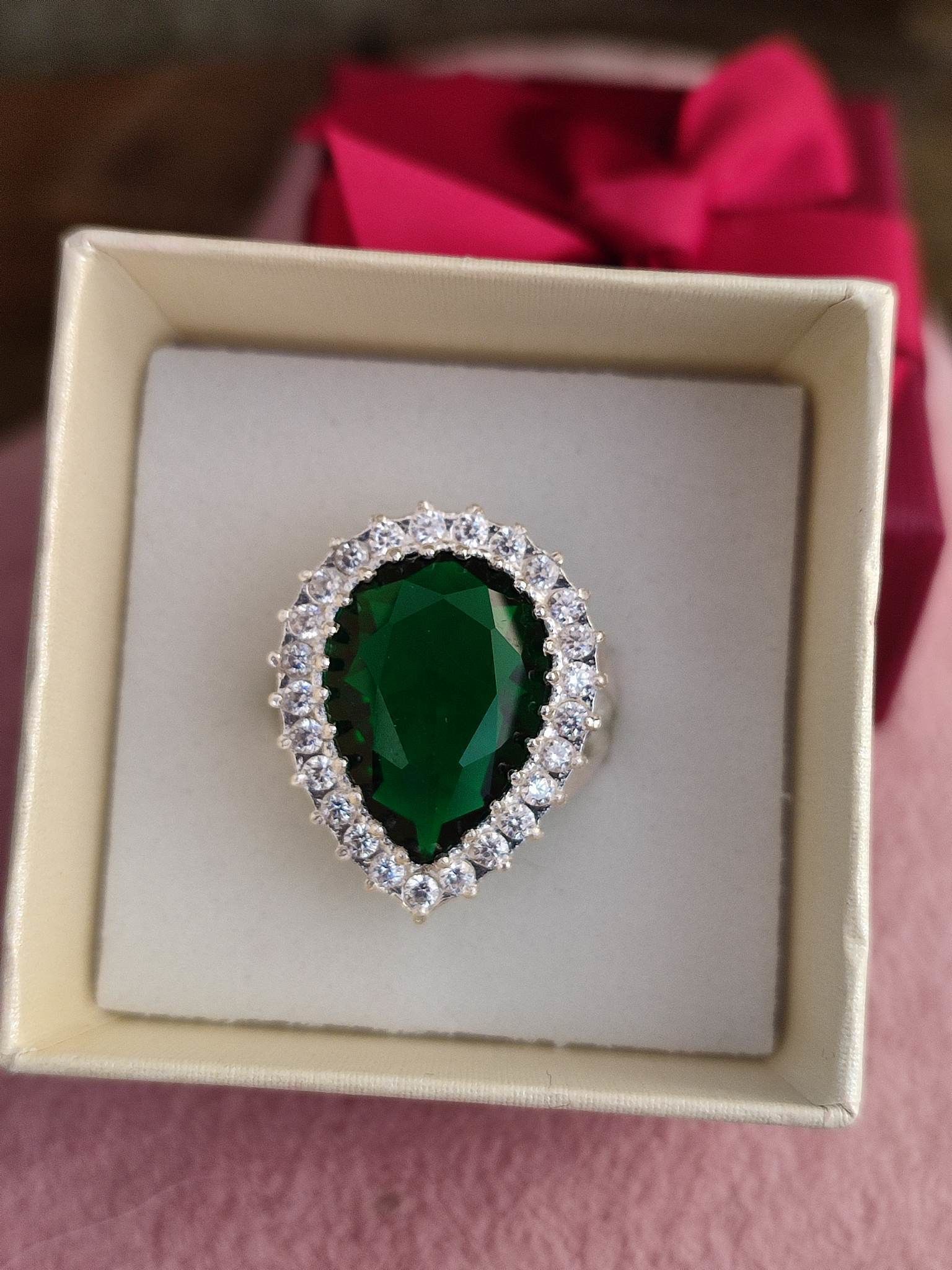 beautiful princess ring 3D print model_3