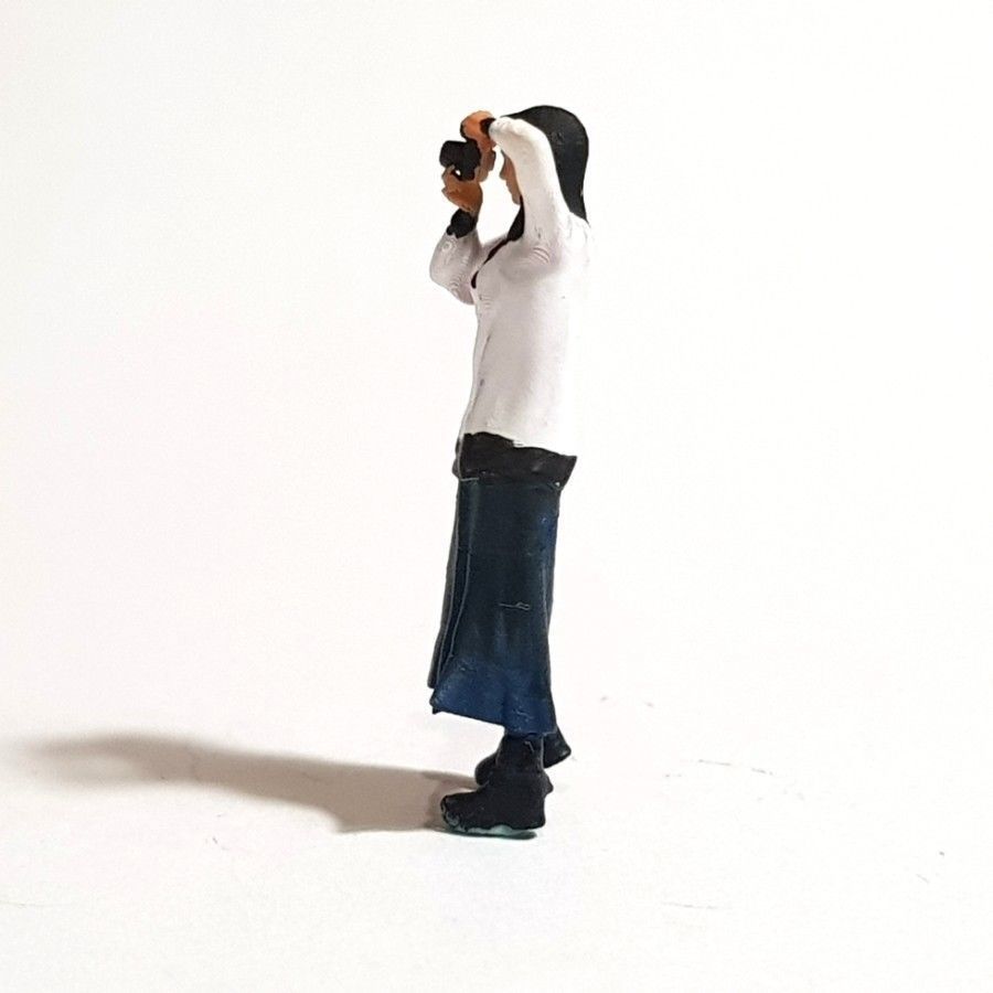 Figure Zainab Camera Standing in 1-64 Scale 3D print model_2