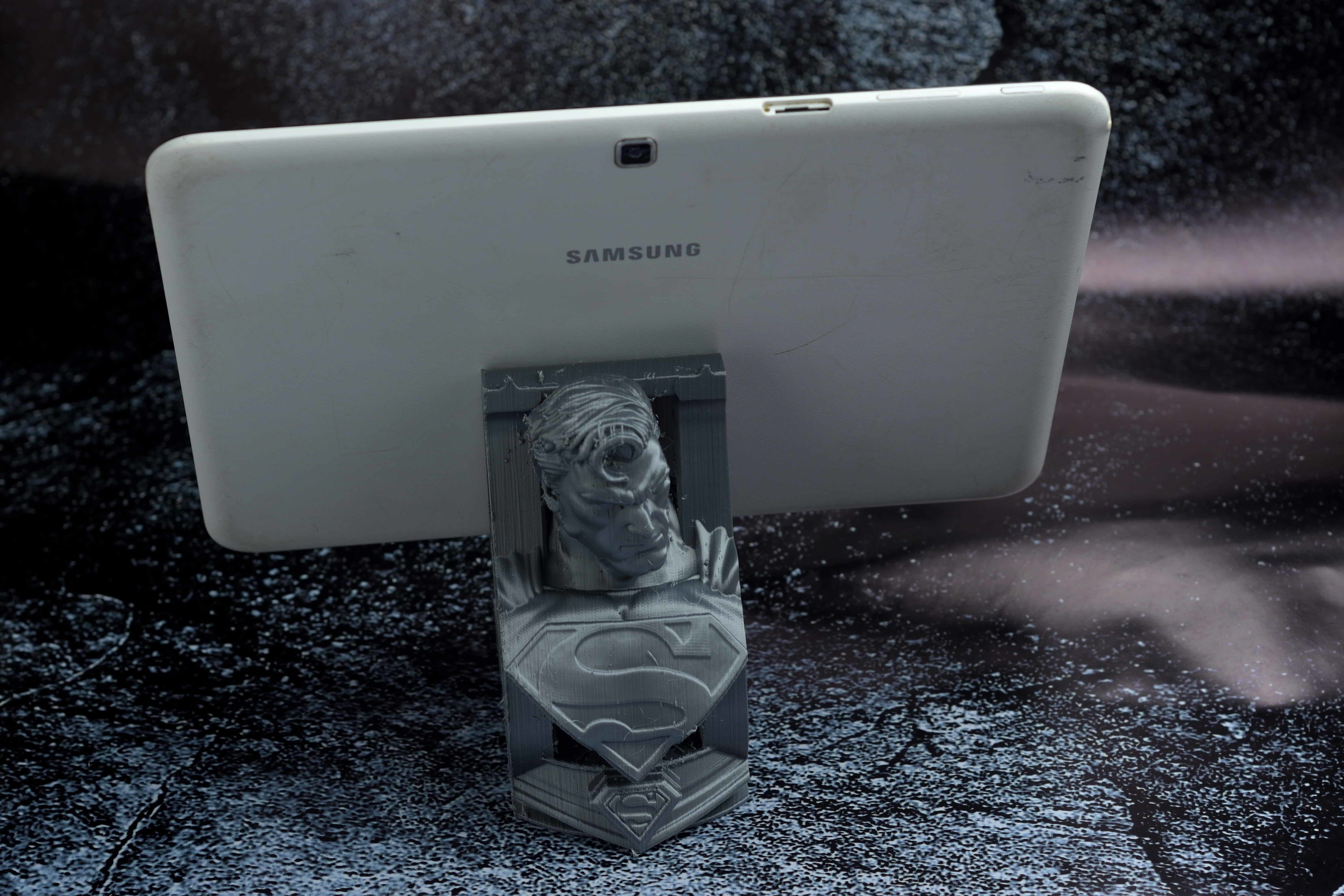 Superman cell phone or tablet holder 3D print model_14