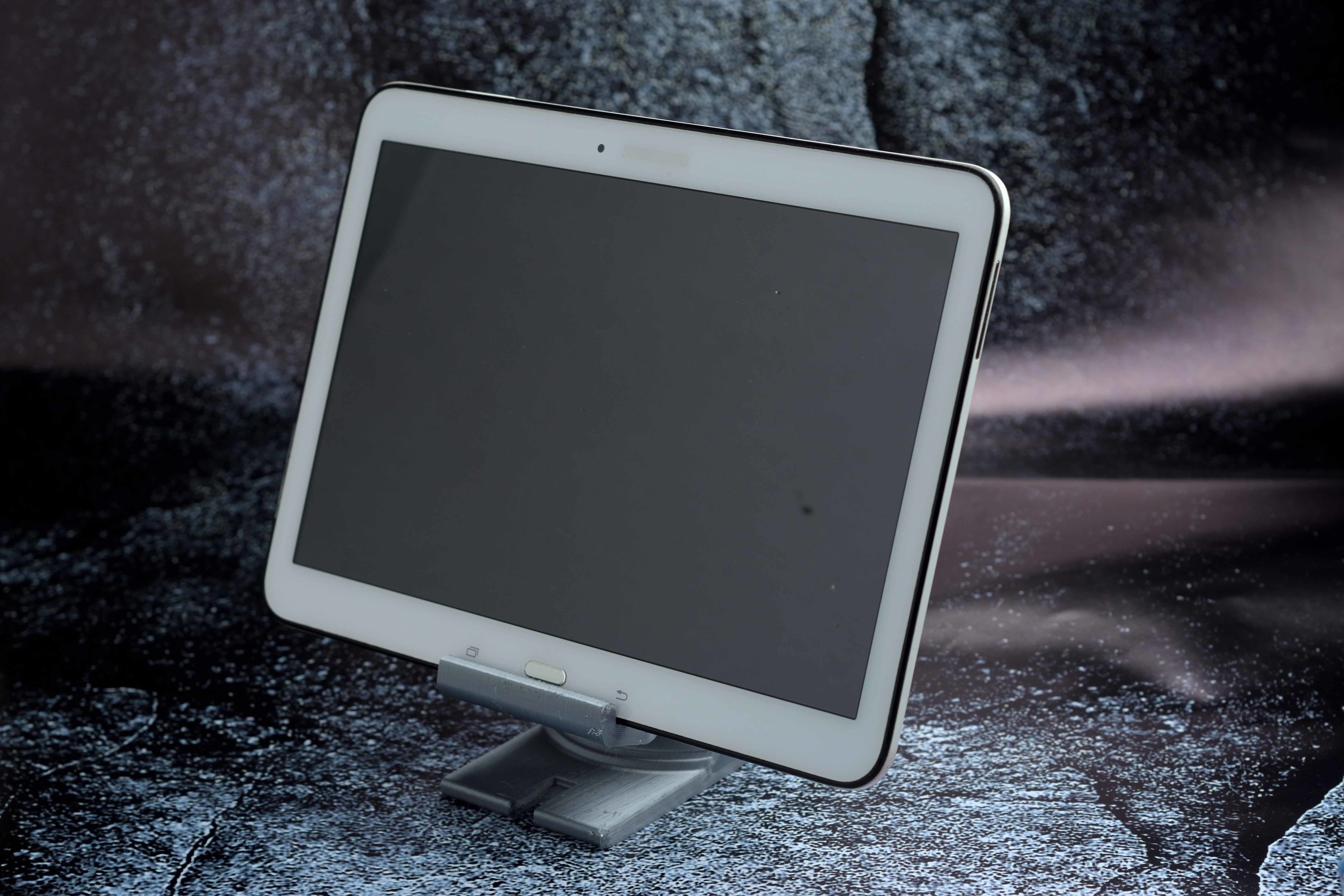 Superman cell phone or tablet holder 3D print model_13