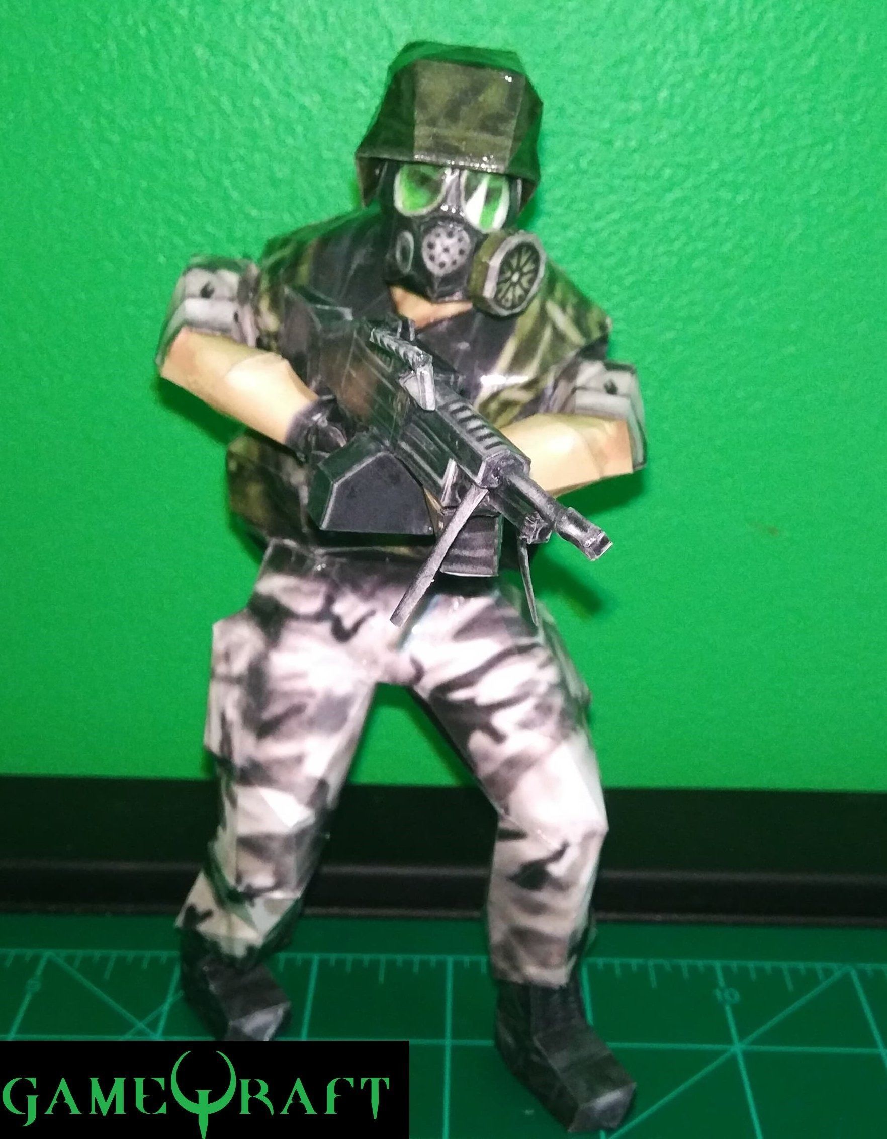 ADRIAN SHEPHARD HALF-LIFE OPPOSING FORCE - PAPERCRAFT TEMPLATE 3D print model_1