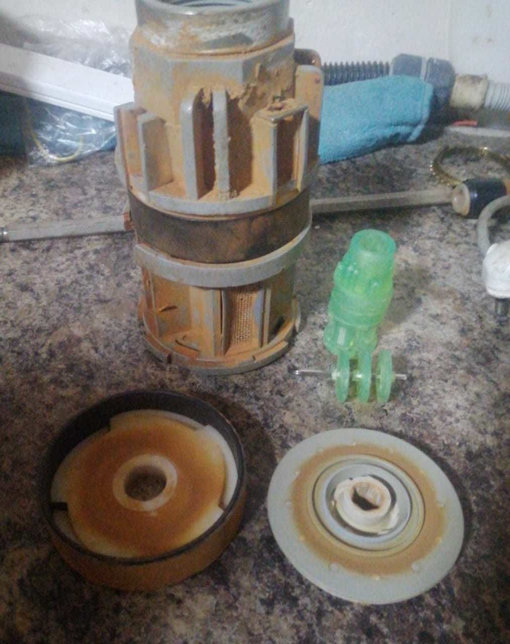 Borehole Pump Full size and 25persent scale size Working 3D print model_1