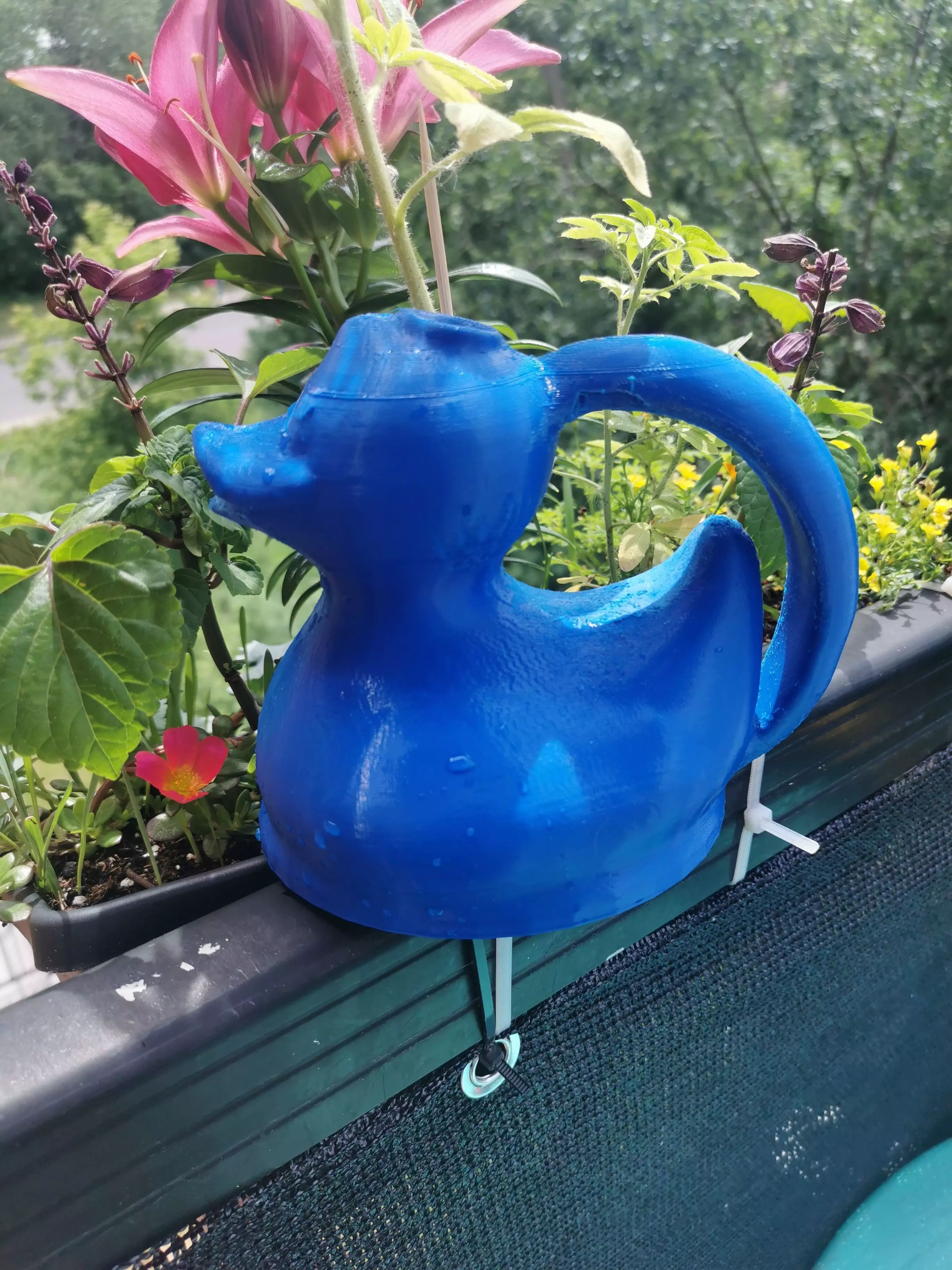ducky watering can 3D print model_0